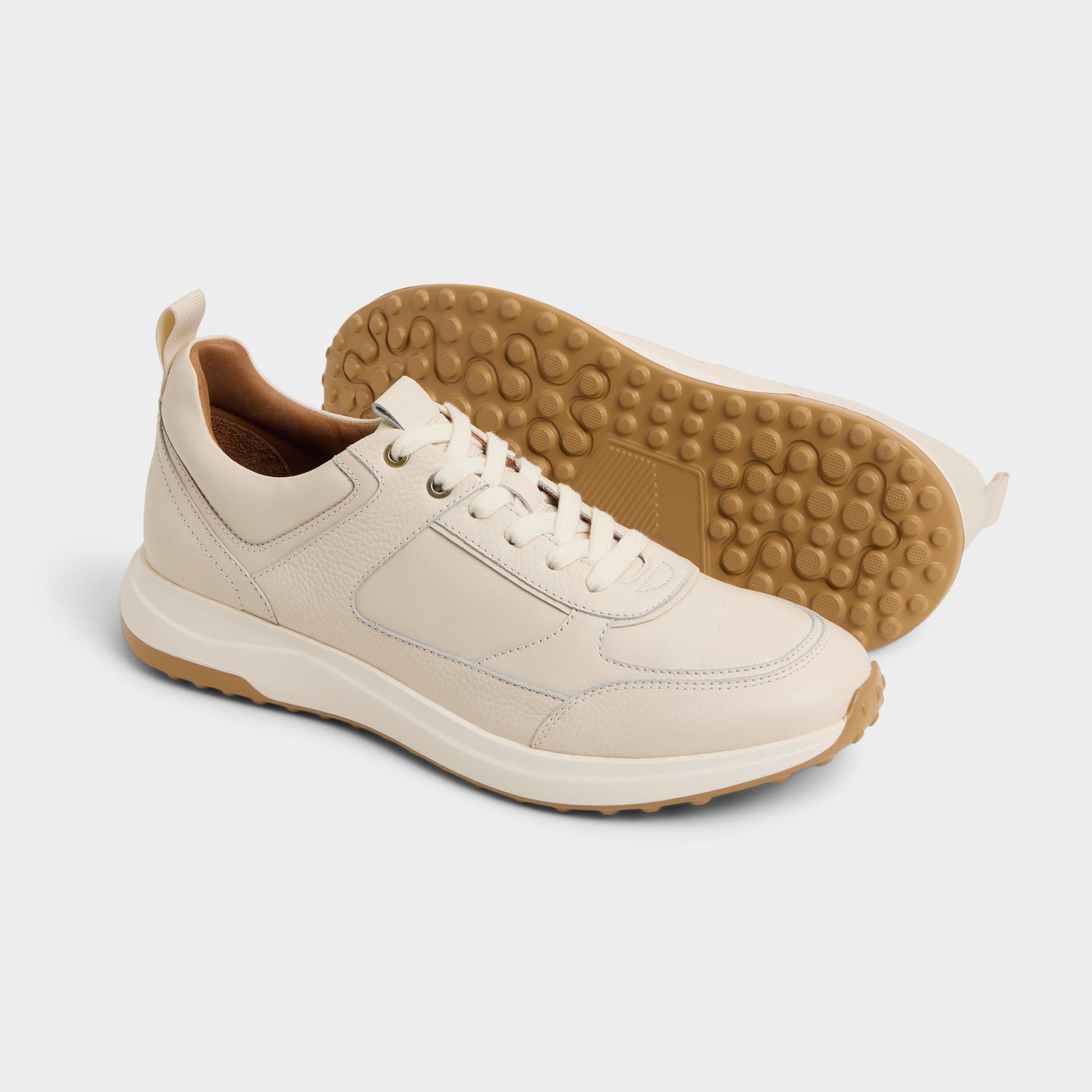 Highlighted view of a pair of Ivory Jeromy Jogger sneakers