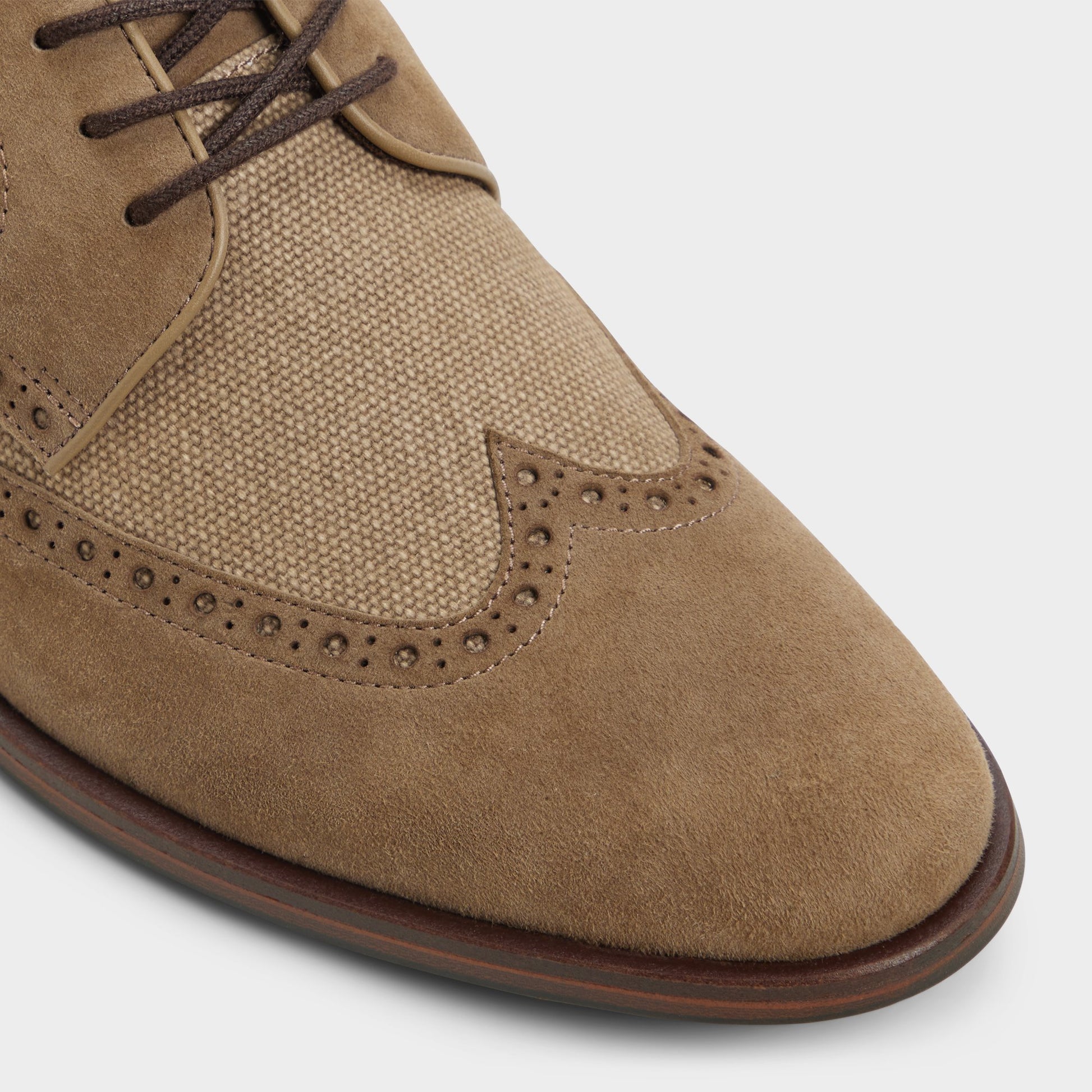 Close-up of the Taupe Sargasso Oxford shoe