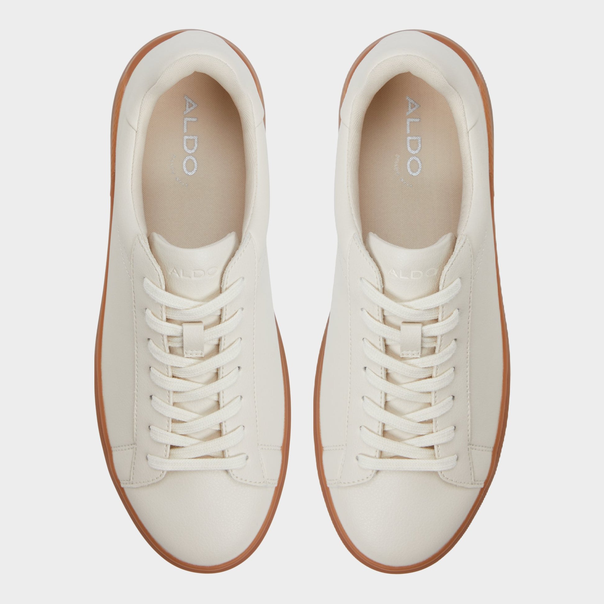 Top-down view of the Open Natural Coolspec Low top sneaker