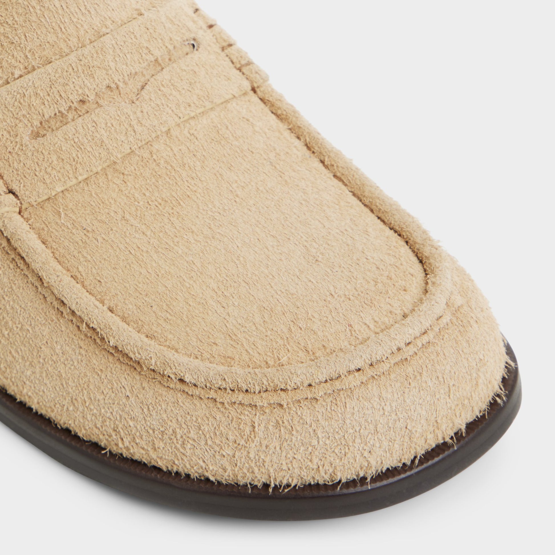 Close-up of the Sand Alexio Loafer