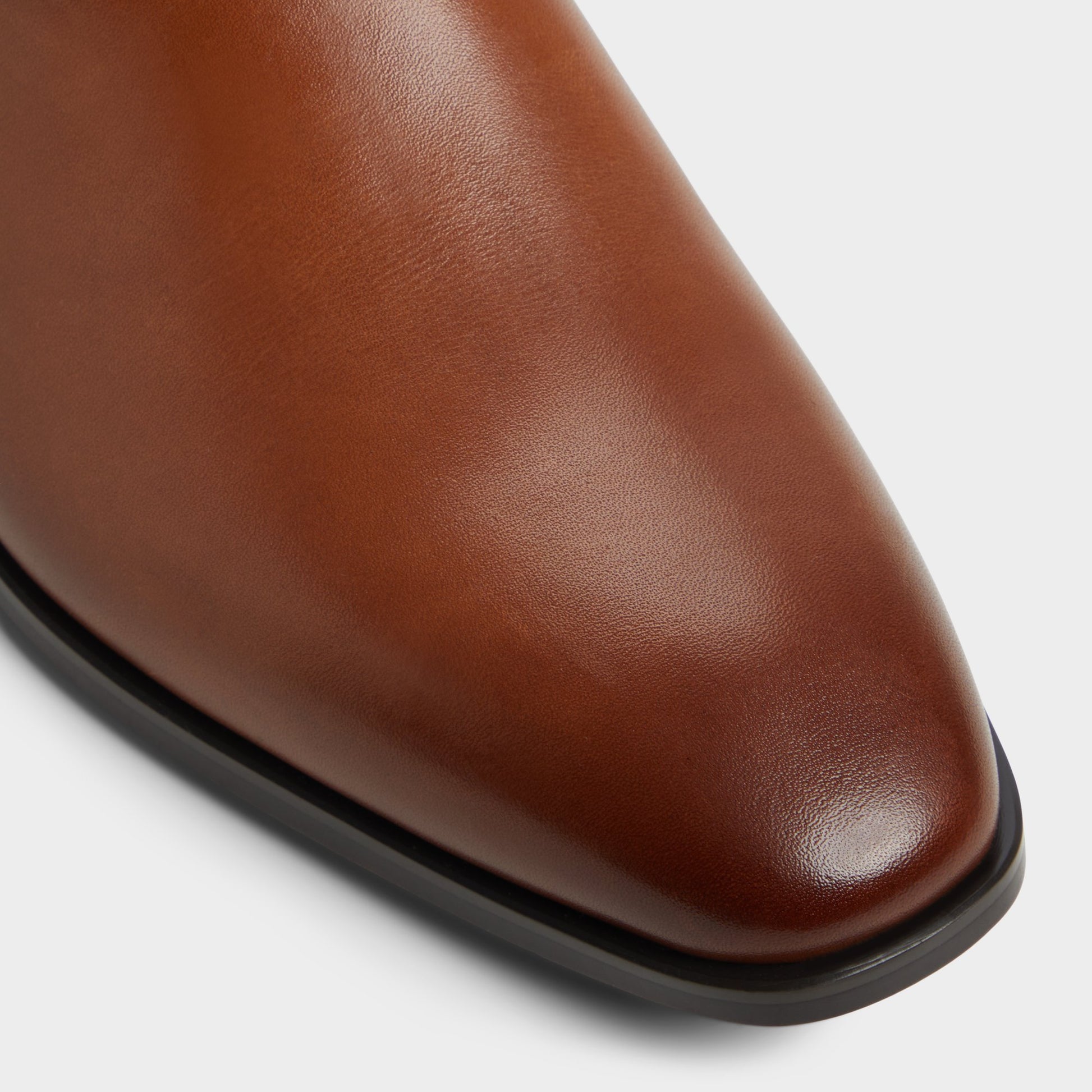 Close-up of the Cognac Sosa Chelsea boot