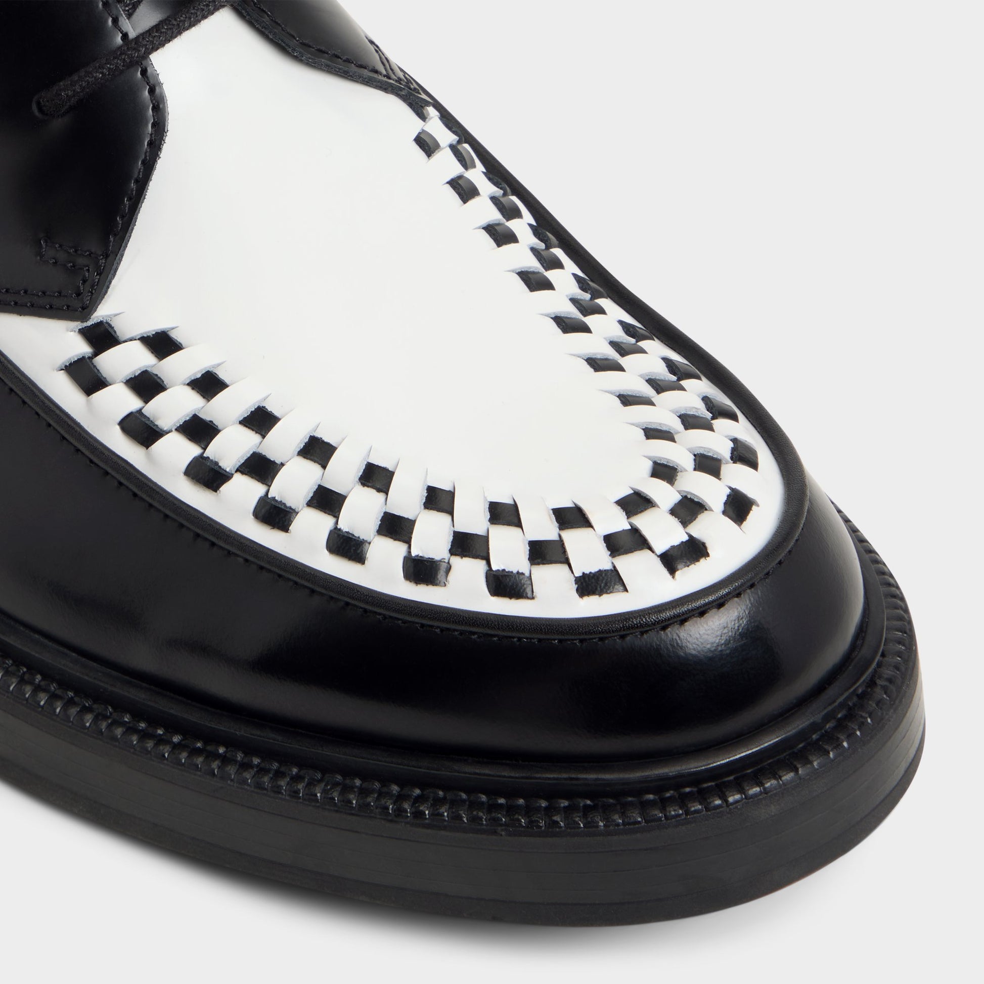 Close-up of the Black/White Rocco Oxford shoe