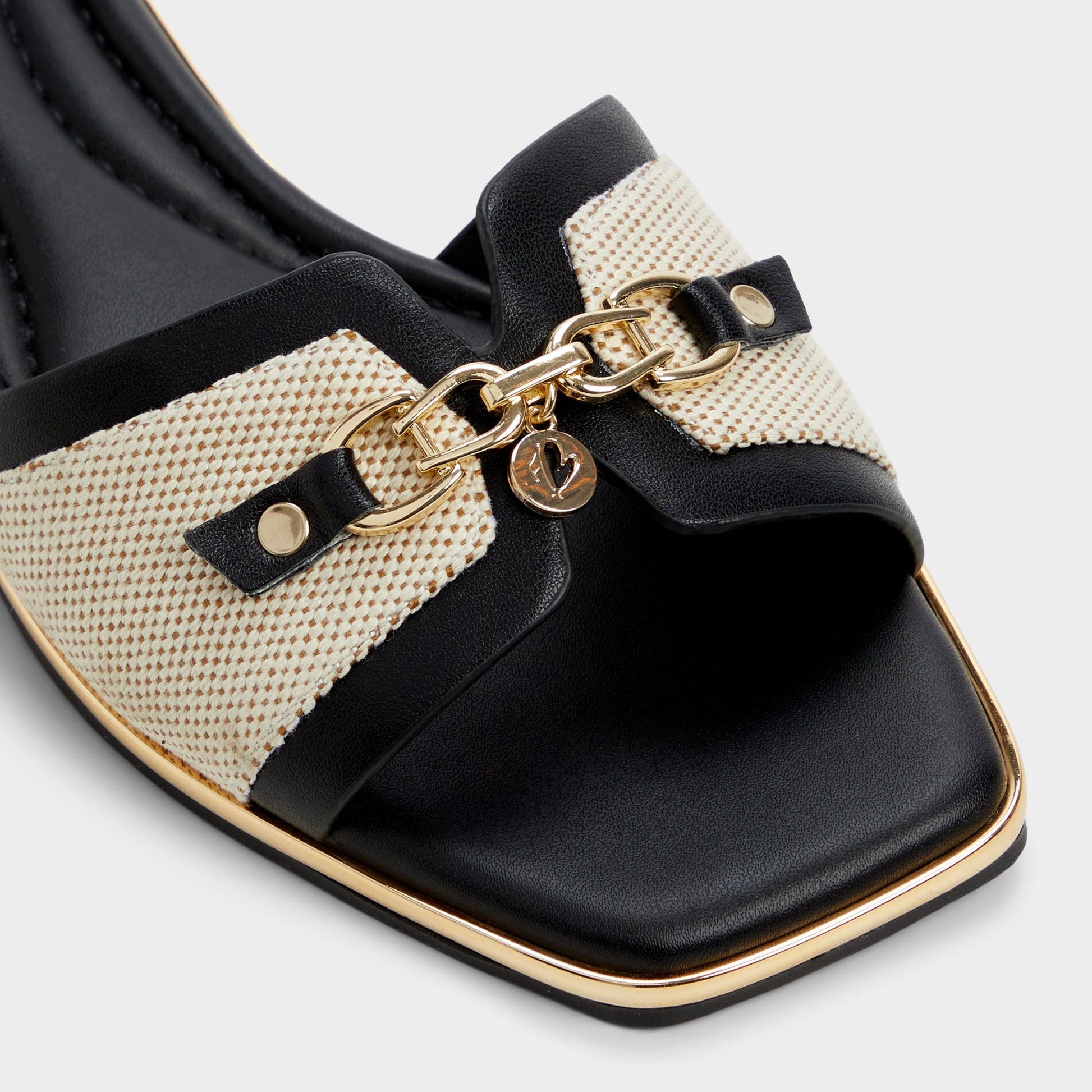 Close-up of the Natural Alamassi Slide sandal