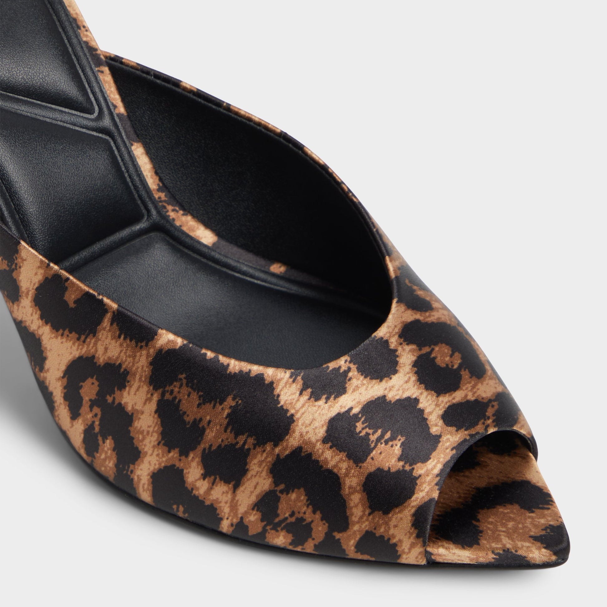 Close-up of the Brown Multi Elenara Heeled mule