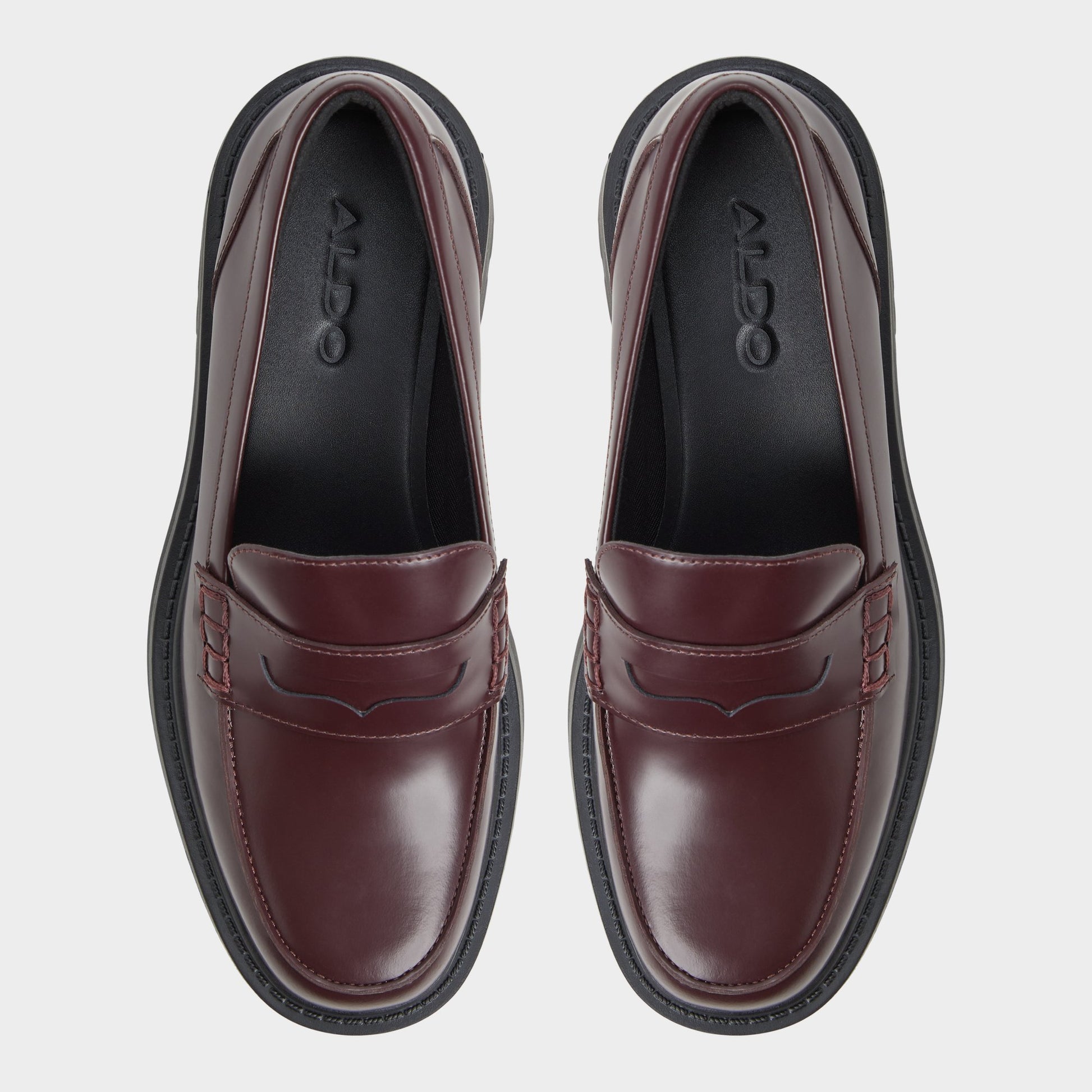 Top-down view of the Bordo Cadaycia-xt Loafer