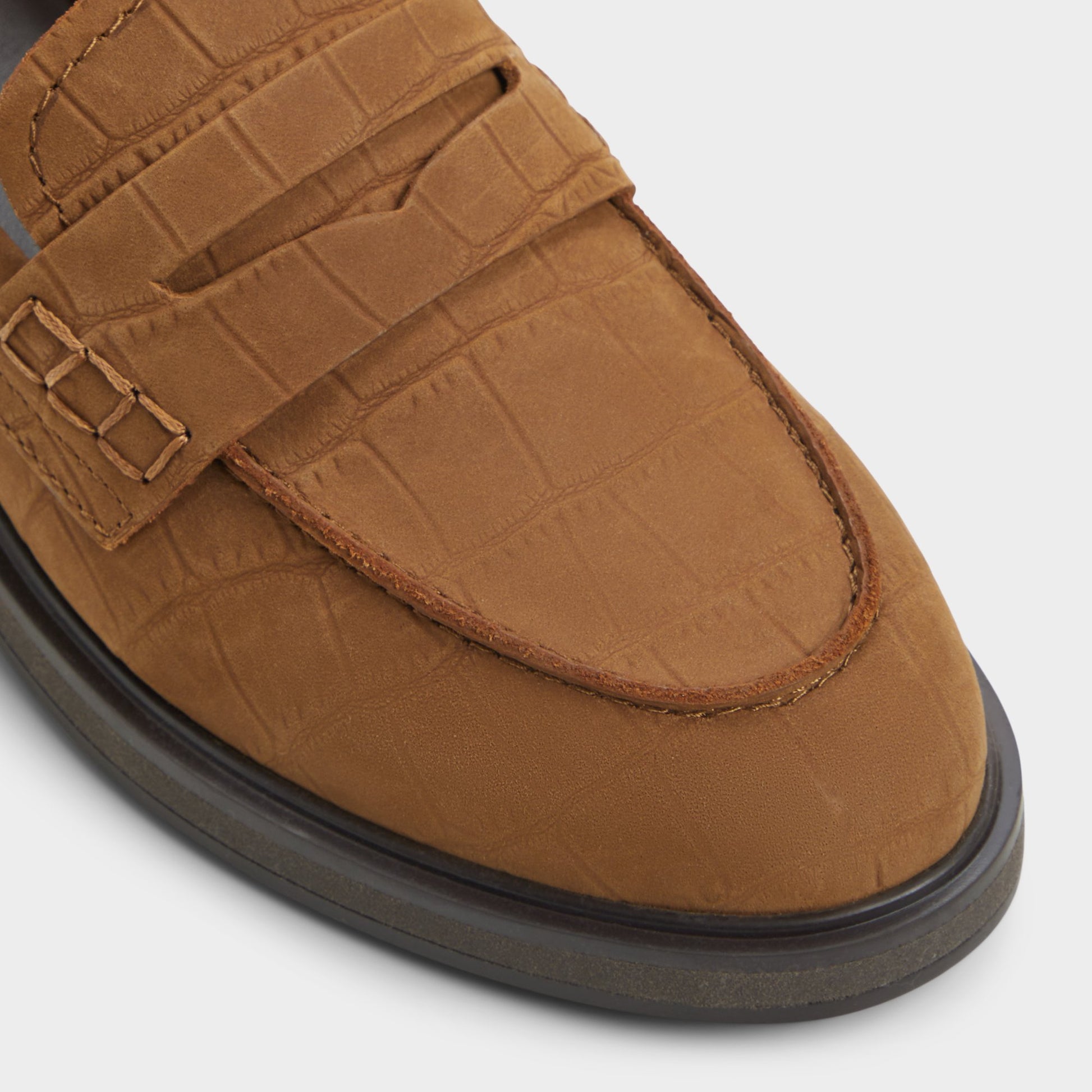 Close-up of the Dark Brown Lededanten Loafer