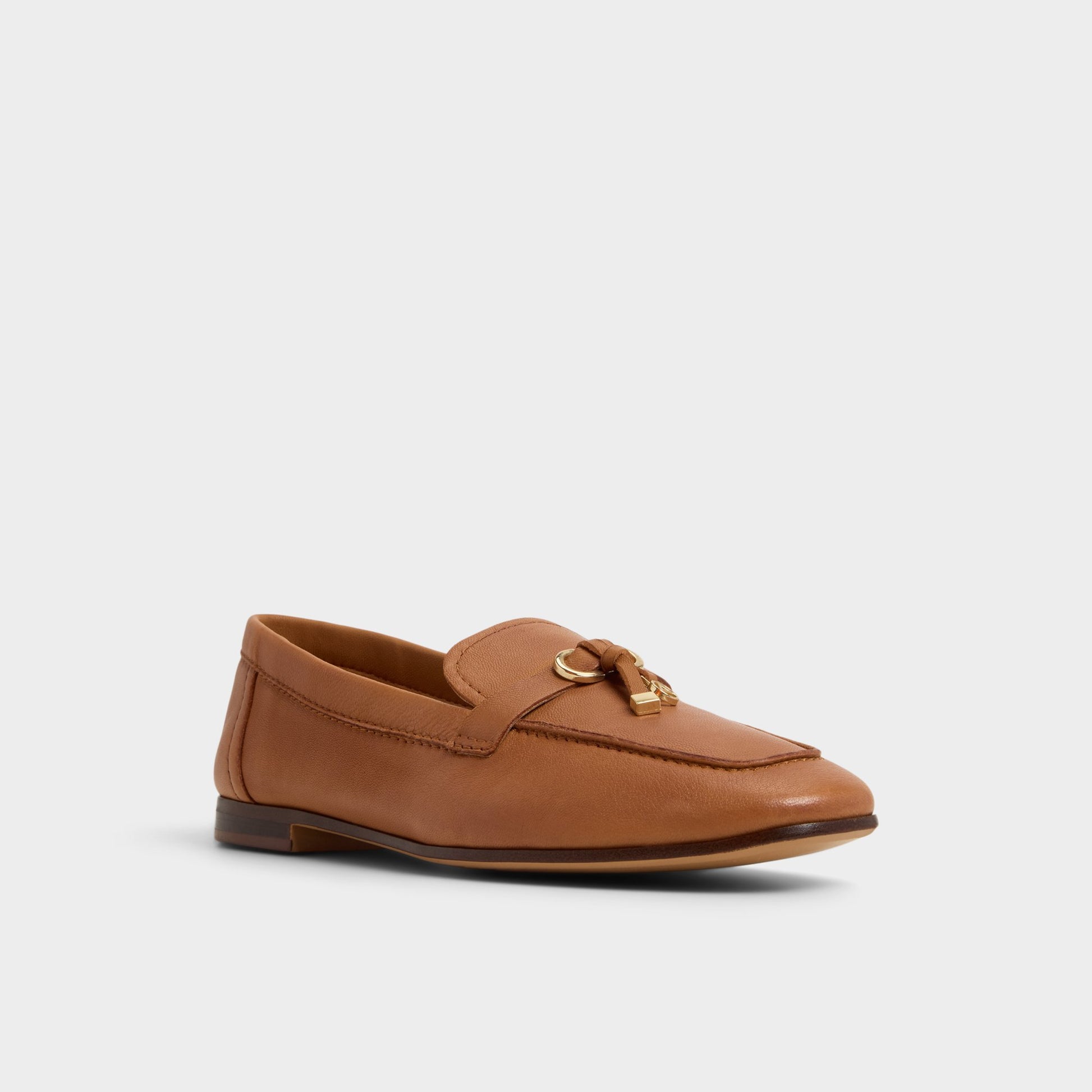 Three-quarter angle of Medium brown Ybilide Loafer's front side