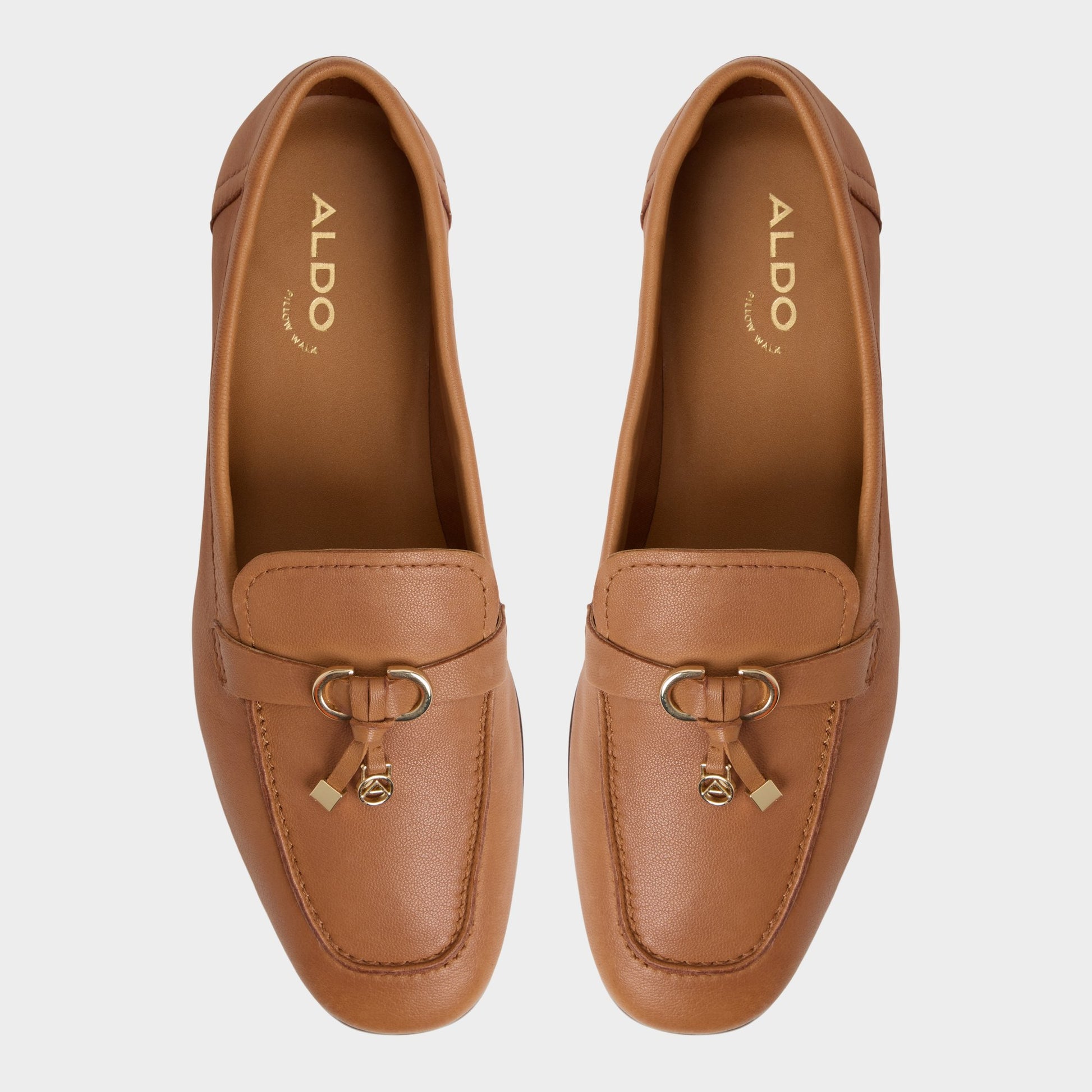 Top-down view of the Medium brown Ybilide Loafer