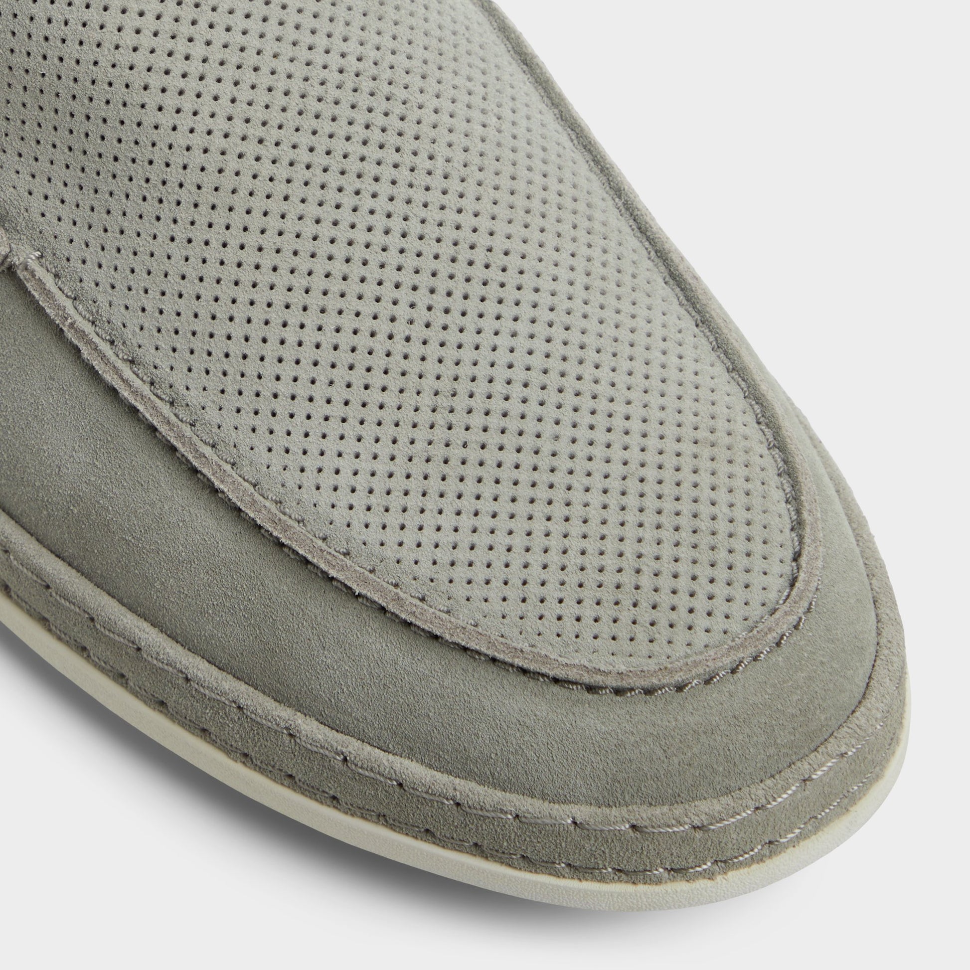 Gros plan de la Kaki Arlow Flâneur