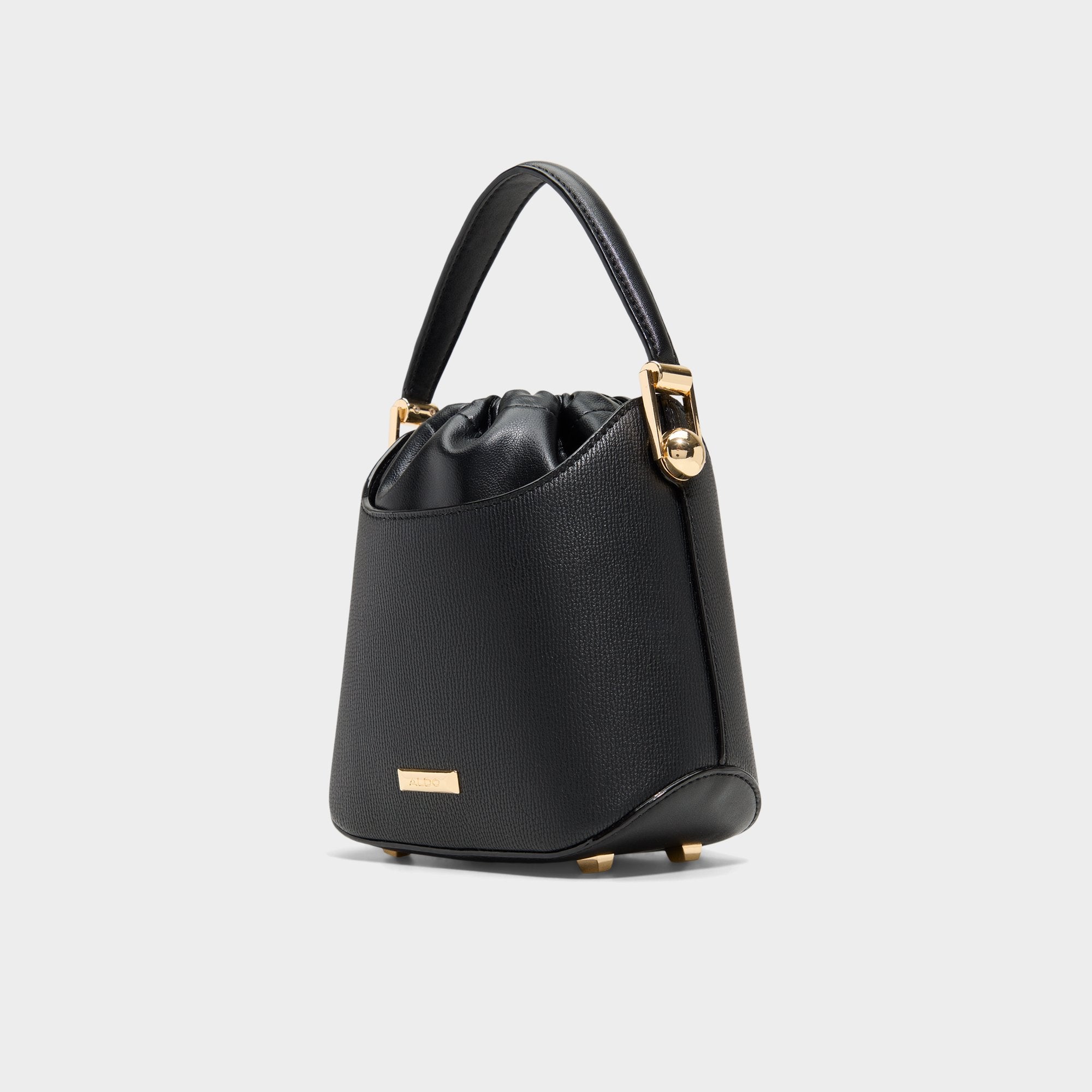 Verallie in Black Overflow Verallie in Black Overflow