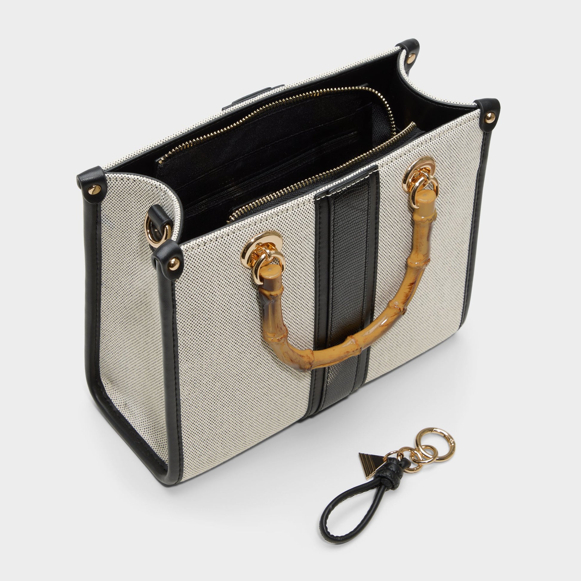 Product media for Thilia