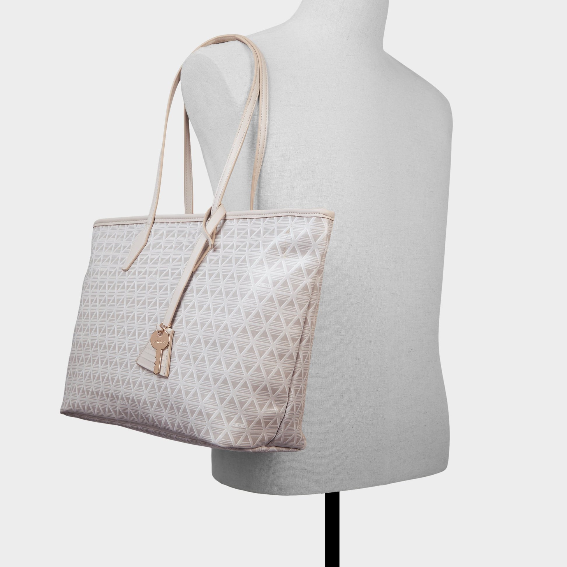 Product media for Ralia