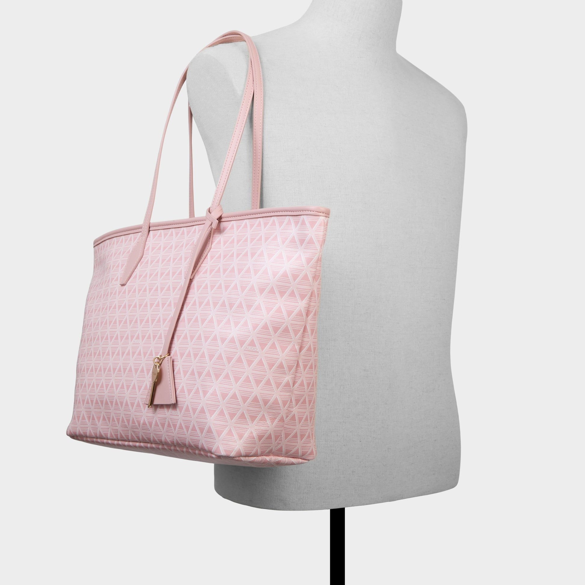 Product media for Ralia