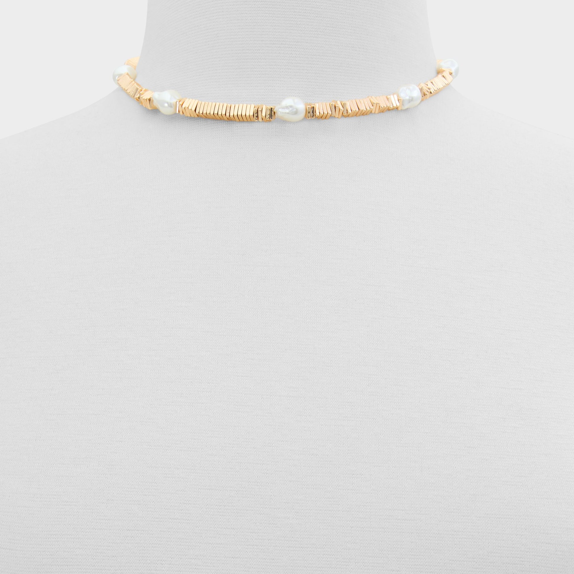 Product media for Amelinna