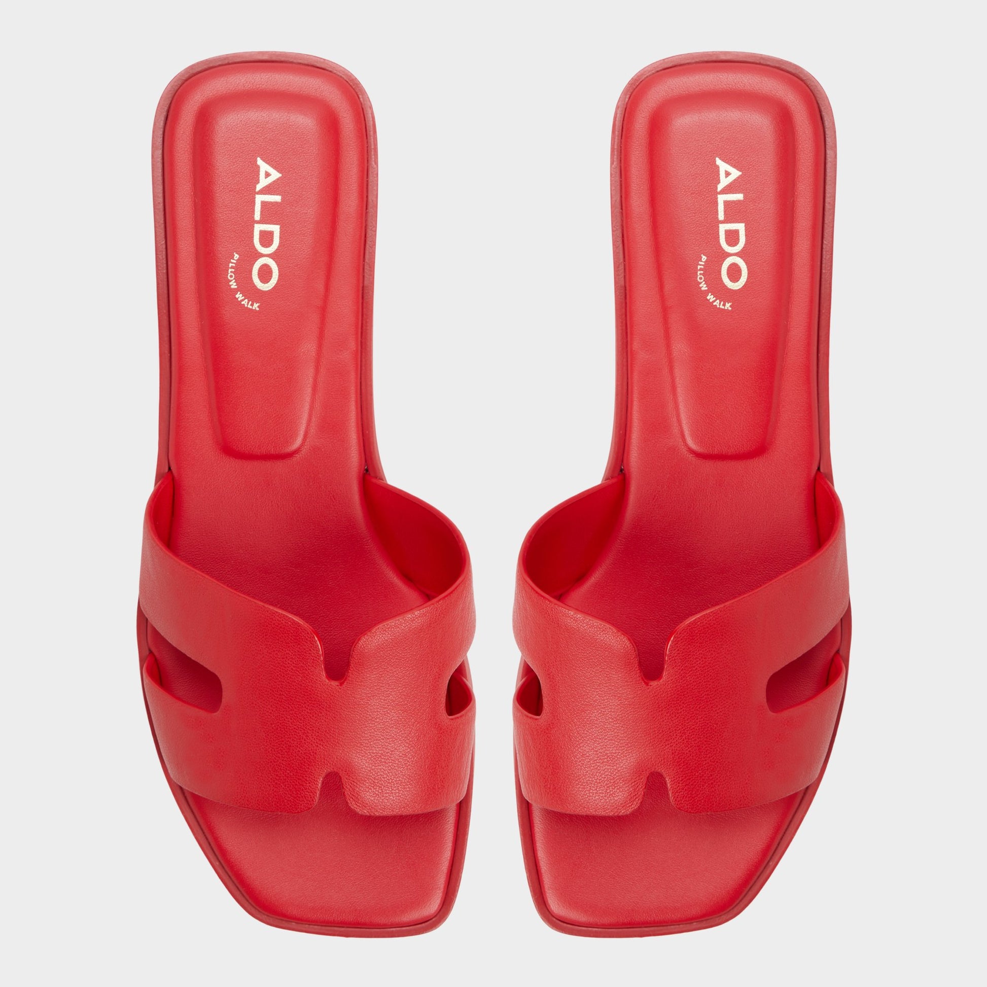 Top-down view of the Bright Red Itsandal Slide sandal