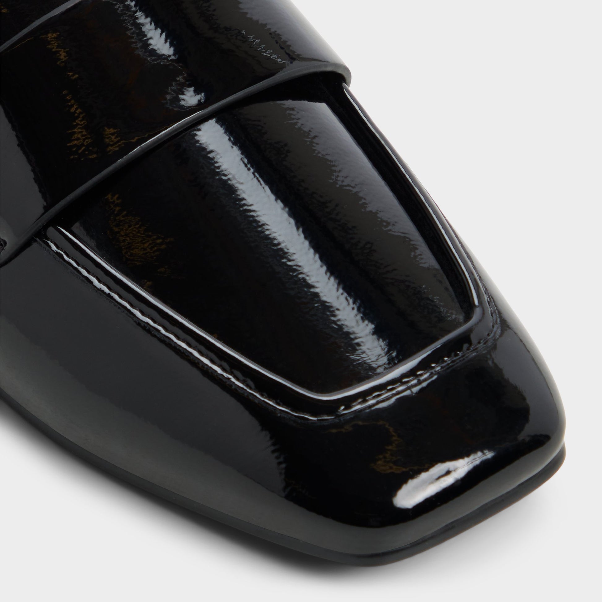 Close-up of the Black Bellamyy Loafer