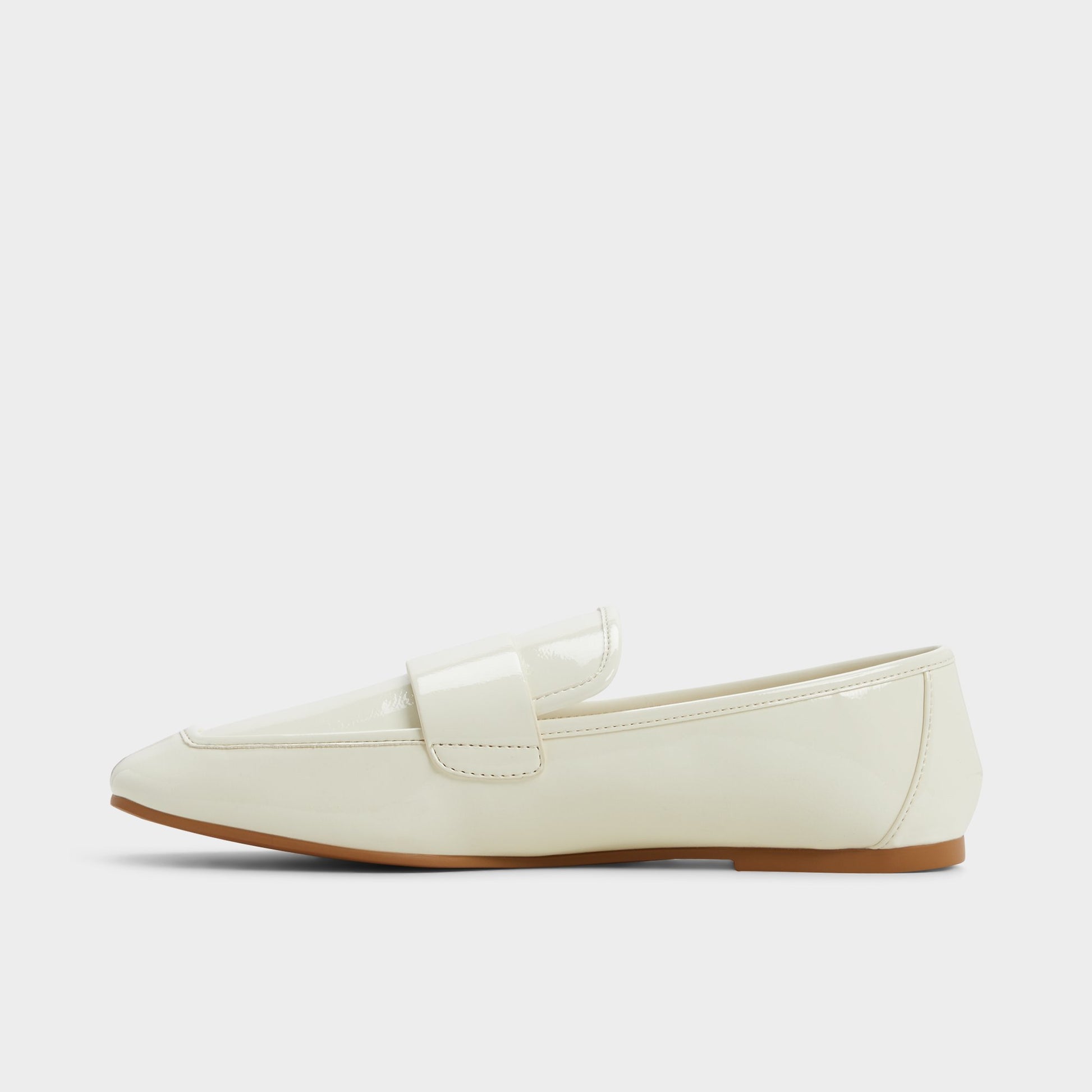 Vue latérale de Blanc Bellamyy