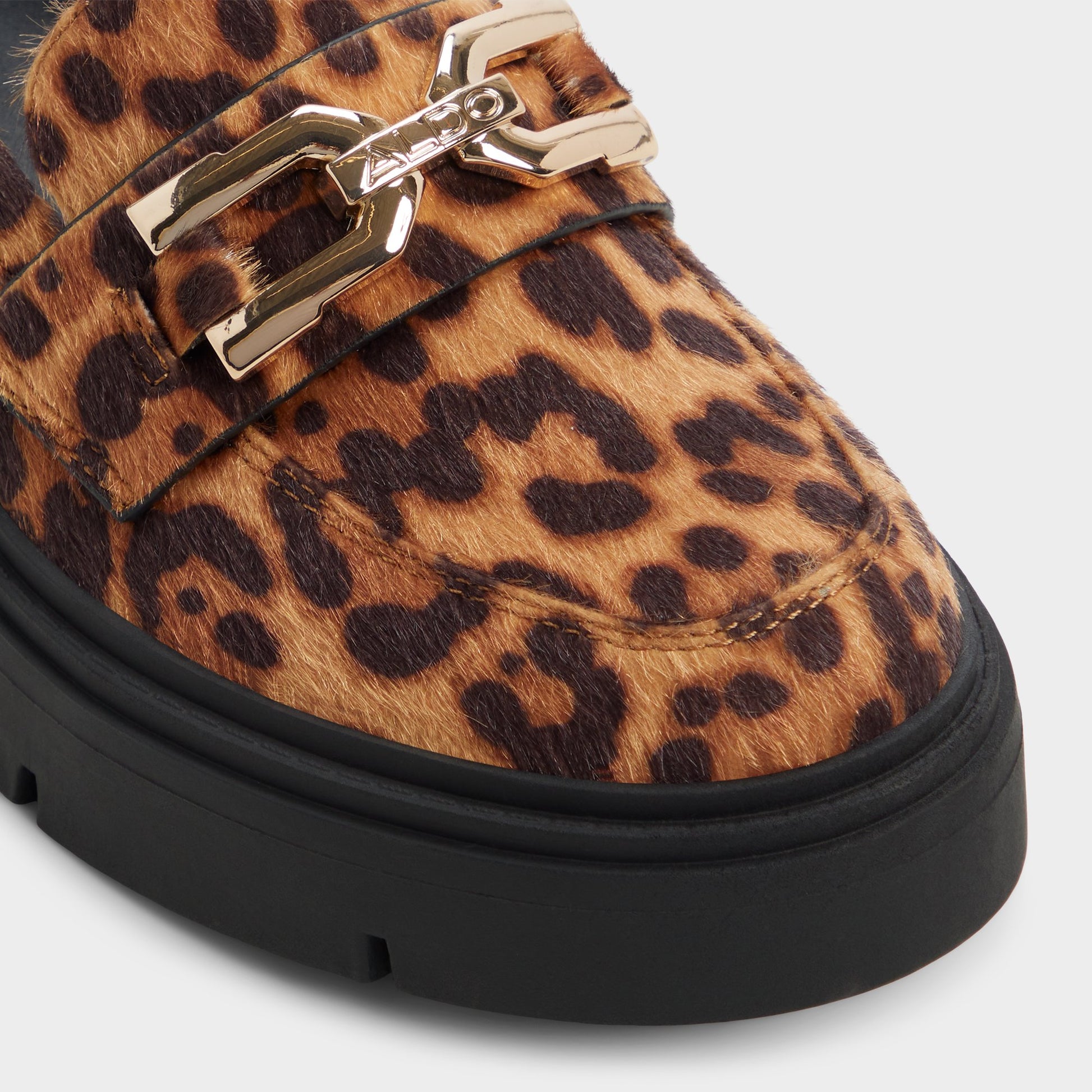 Close-up of the Black/Gold Multi Mazey