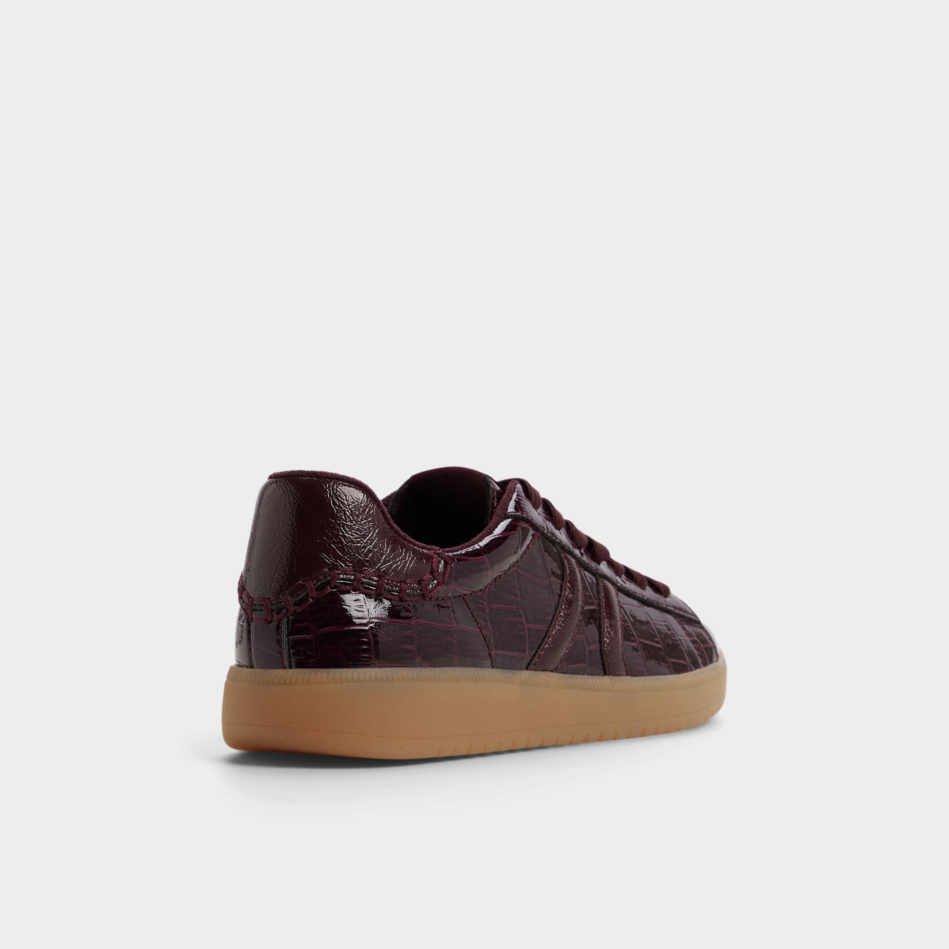 Angle de trois quarts de l'arrière de Bordo Chicsneaker2 Sneaker bas