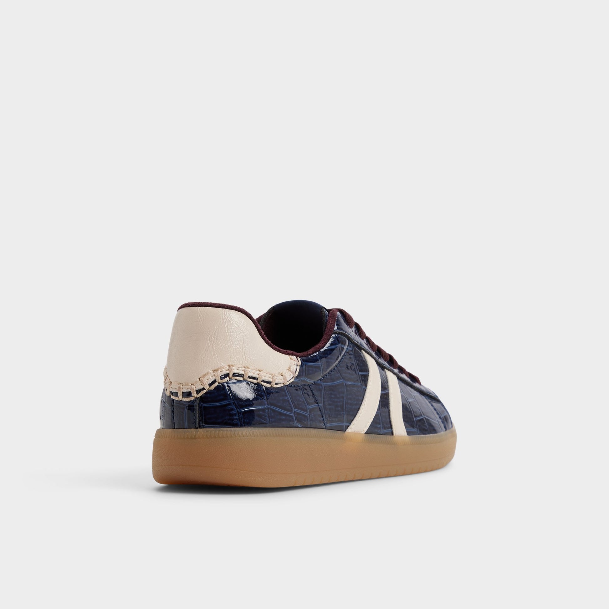 Three-quarter angle of Navy Chicsneaker2 Low top sneaker's back side