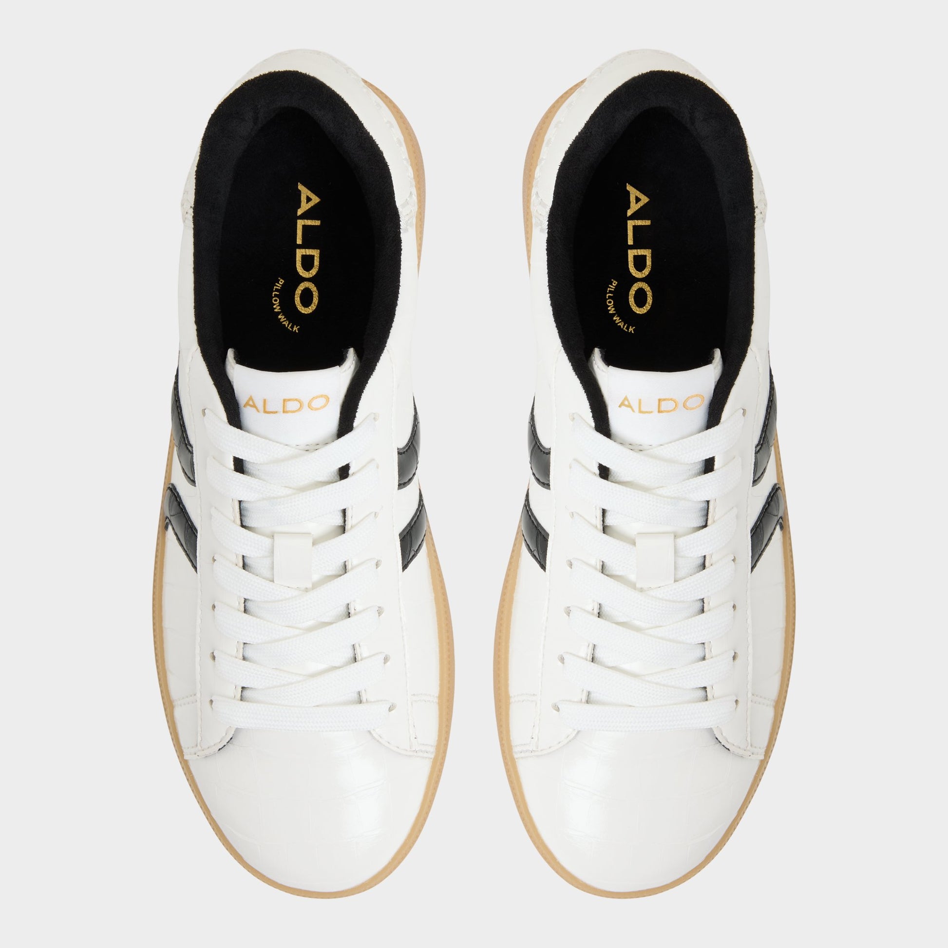Top-down view of the White/Black Chicsneaker2 Low top sneaker