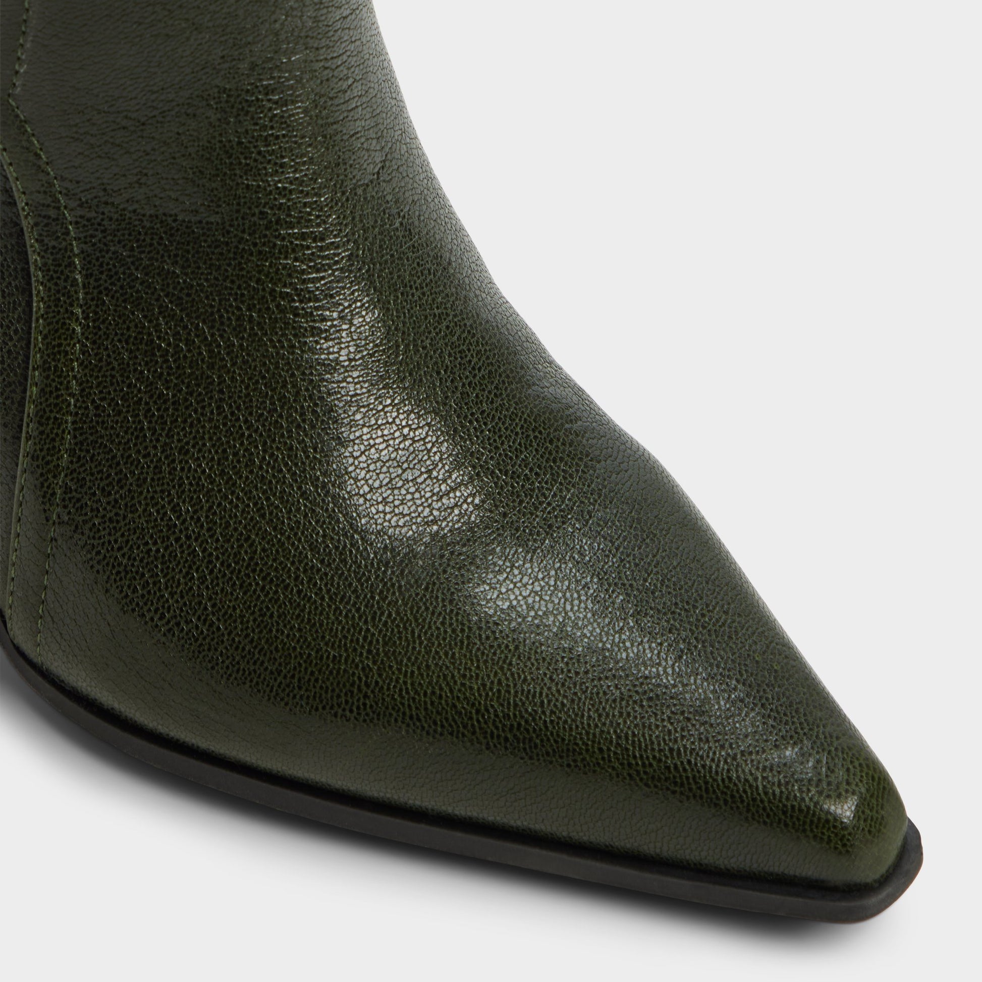 Gros plan de la Vert Foncé Saddle Botte haute