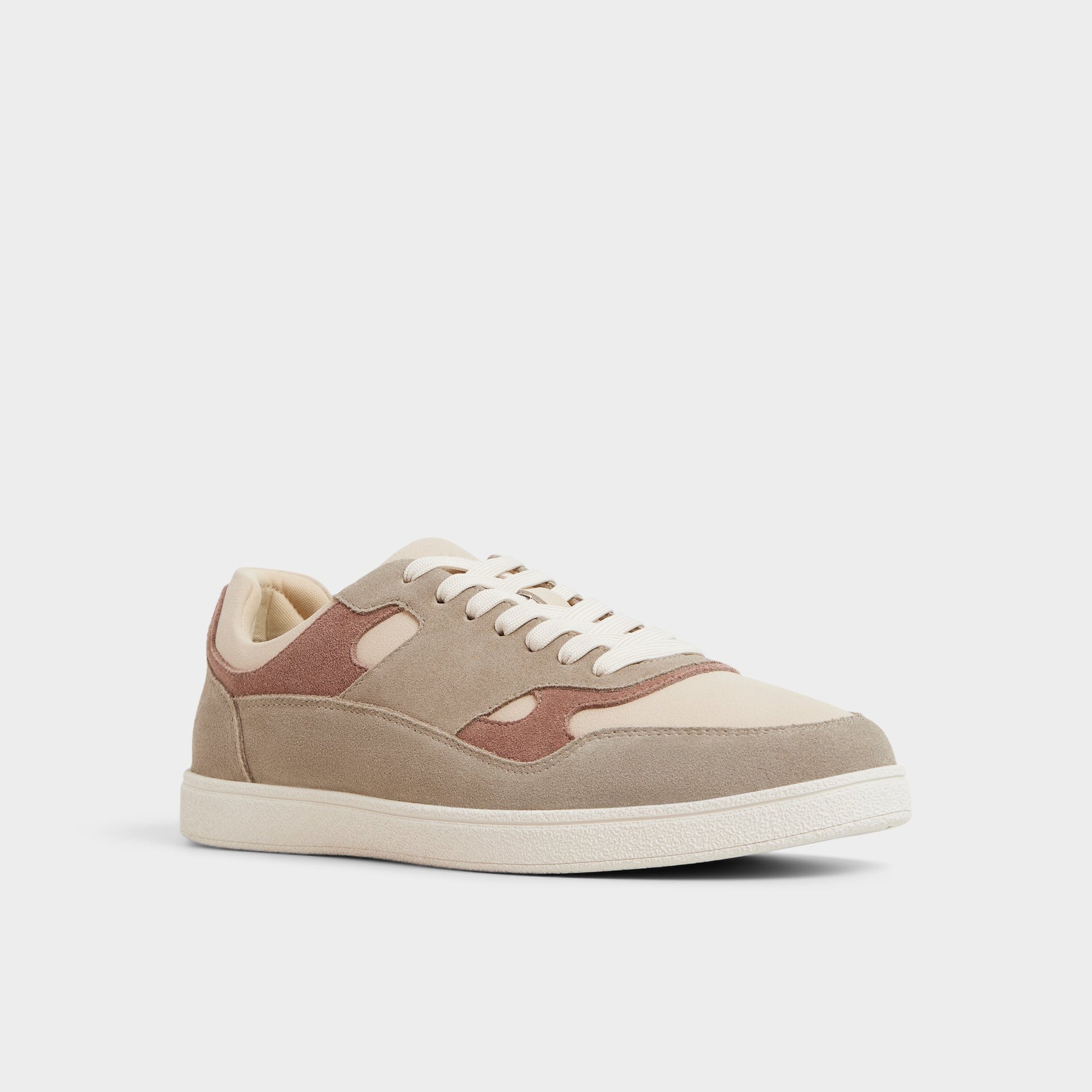 Three-quarter angle of Olive multi Curtis Low top sneaker's front side