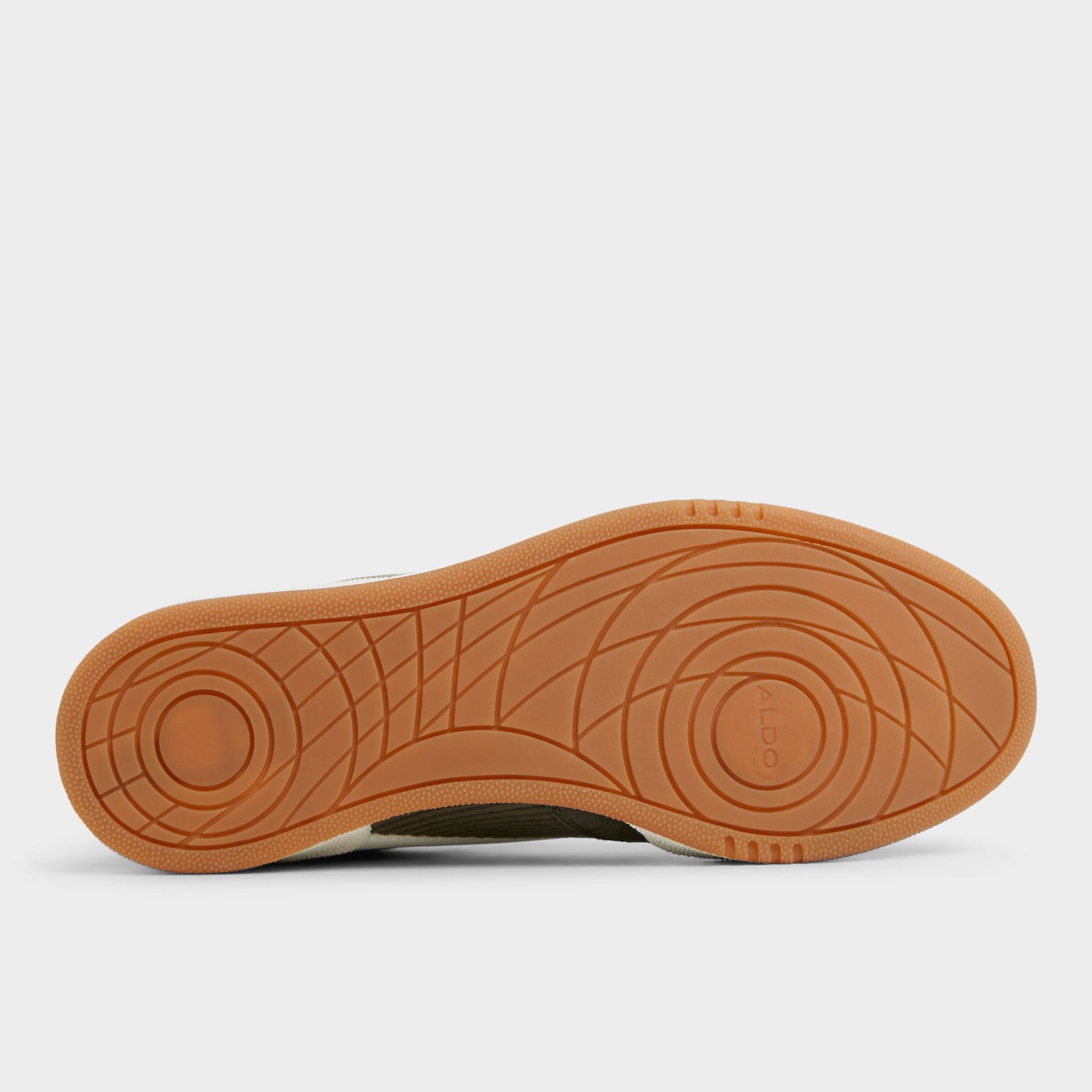 Vue de la semelle de Olive Ashwin Sneaker bas