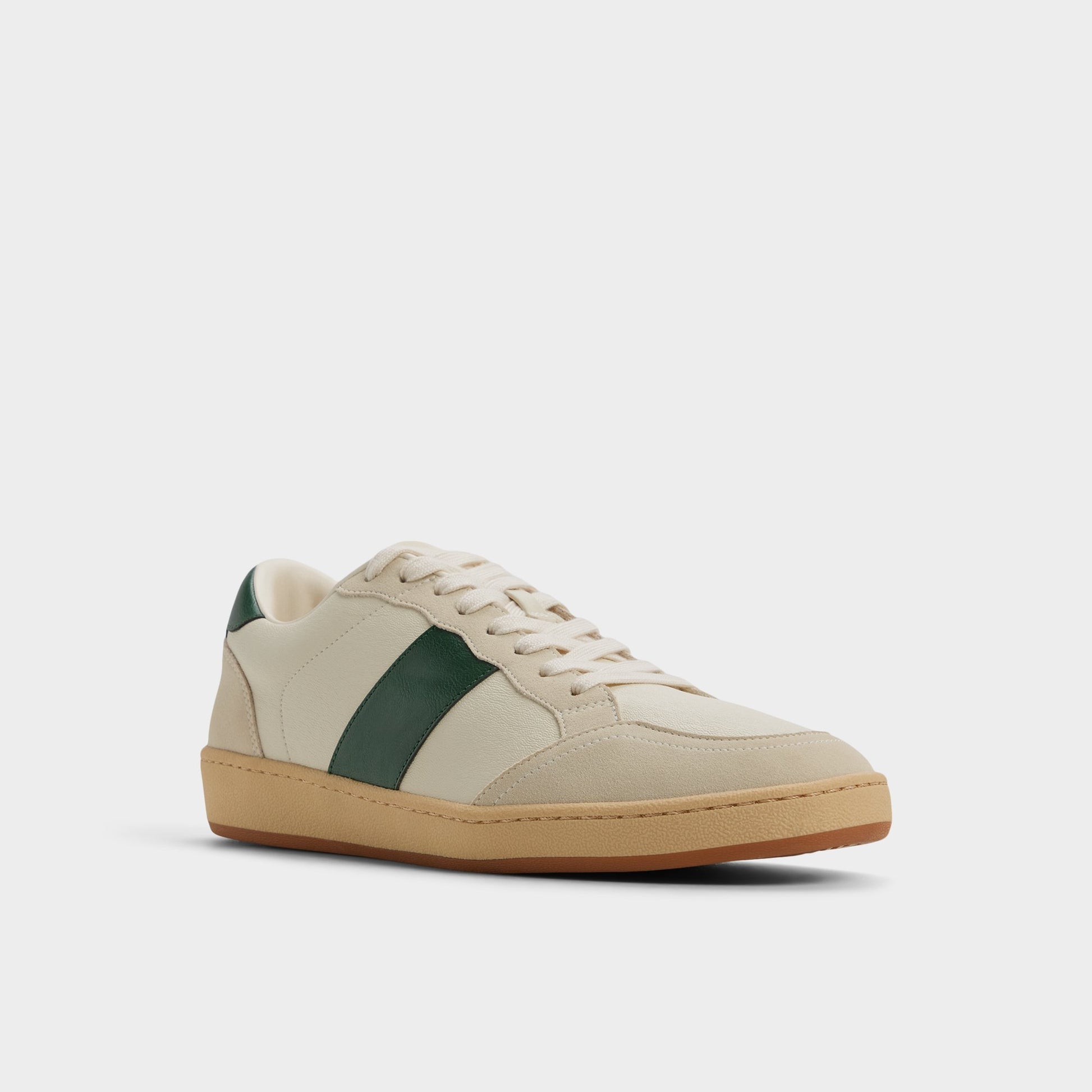 Three-quarter angle of Beige Combo Roscoe Low top sneaker's front side