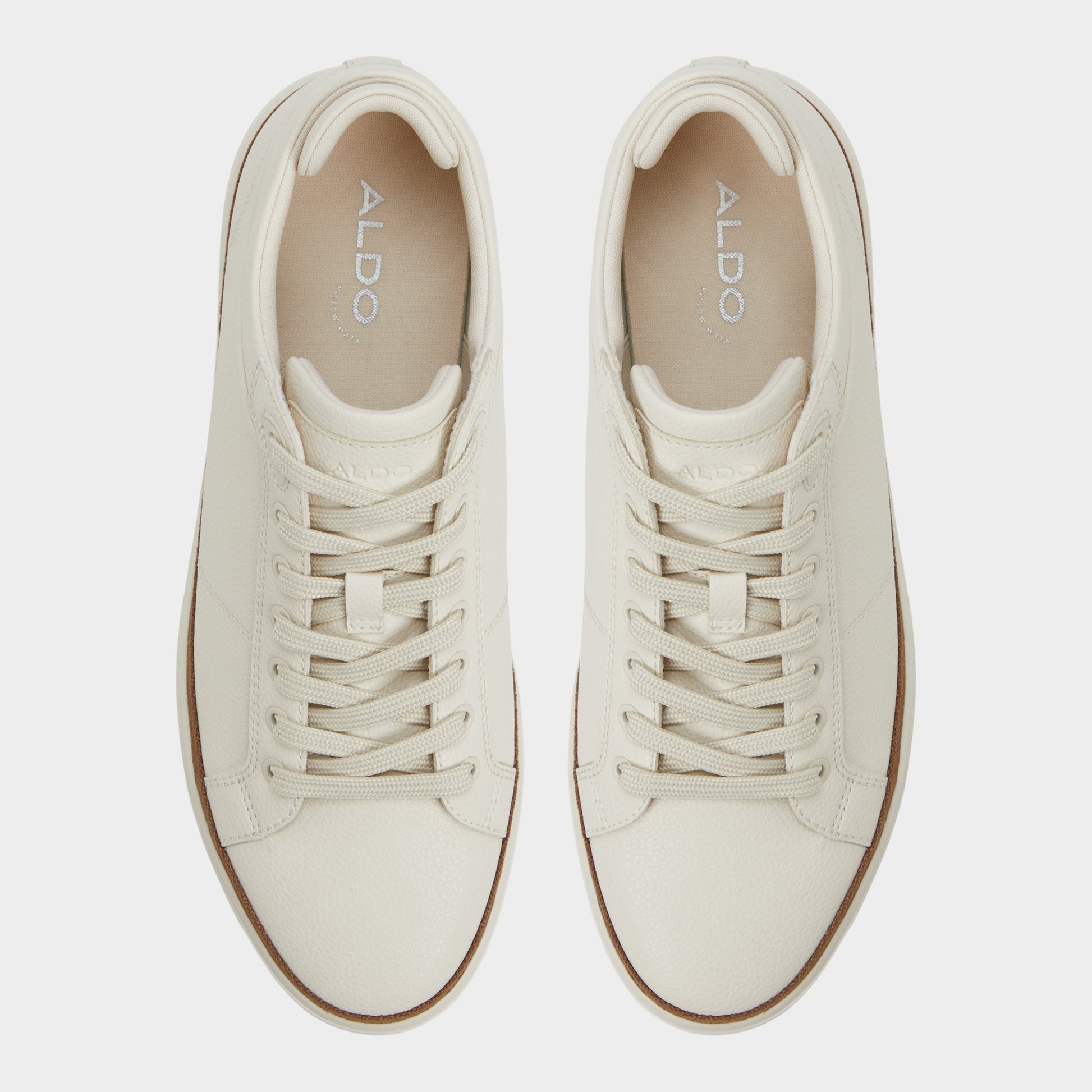 Top-down view of the Light beige Finespec Low top sneaker