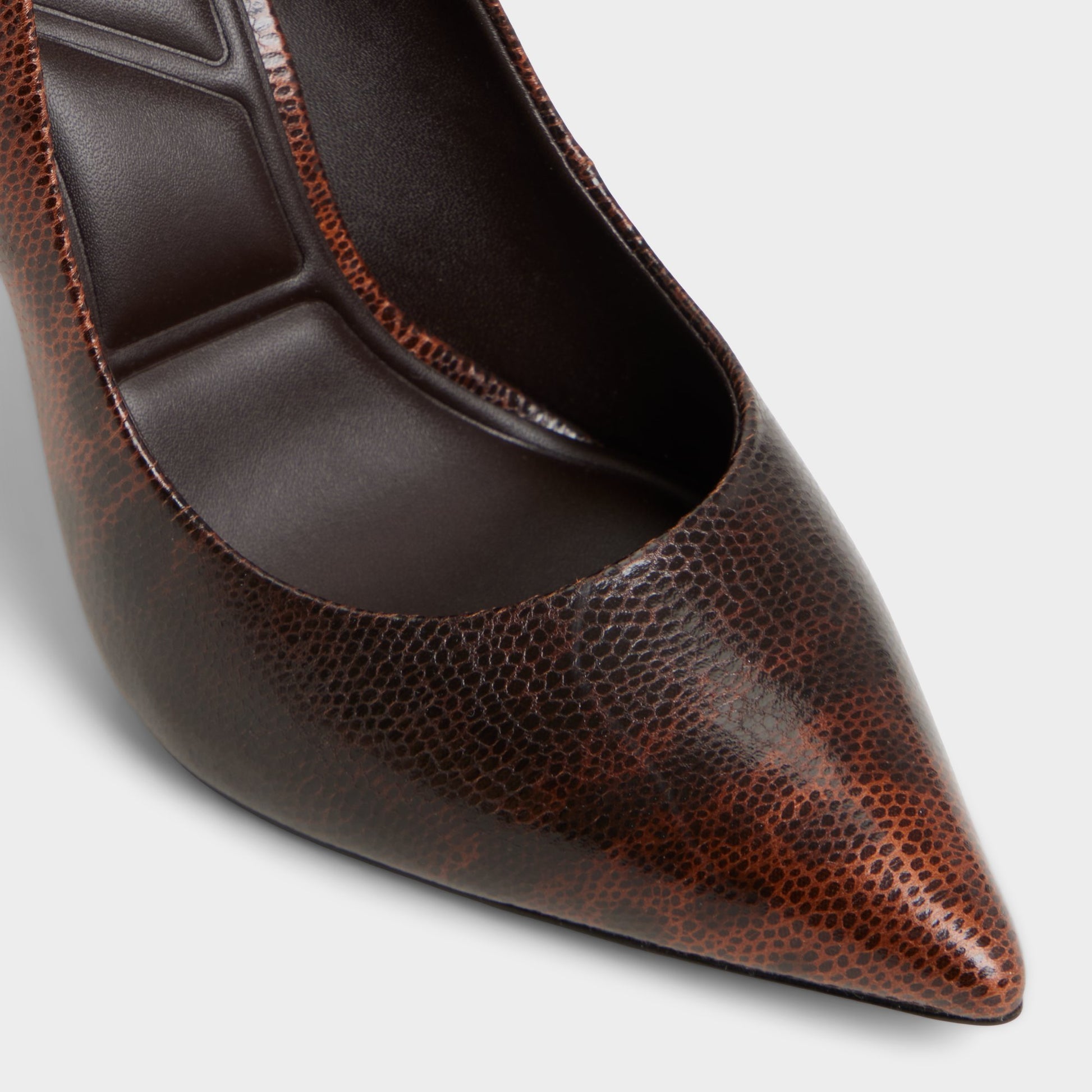 Close-up of the Open brown Stessy2.0 Pump