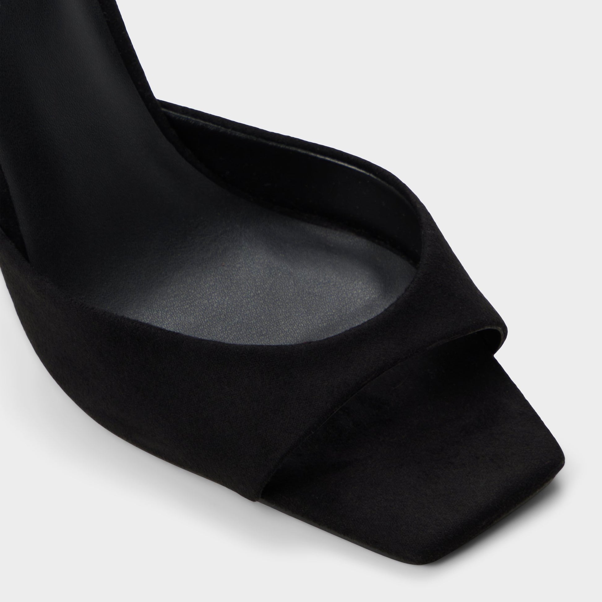 Close-up of the Open black Alisonn
