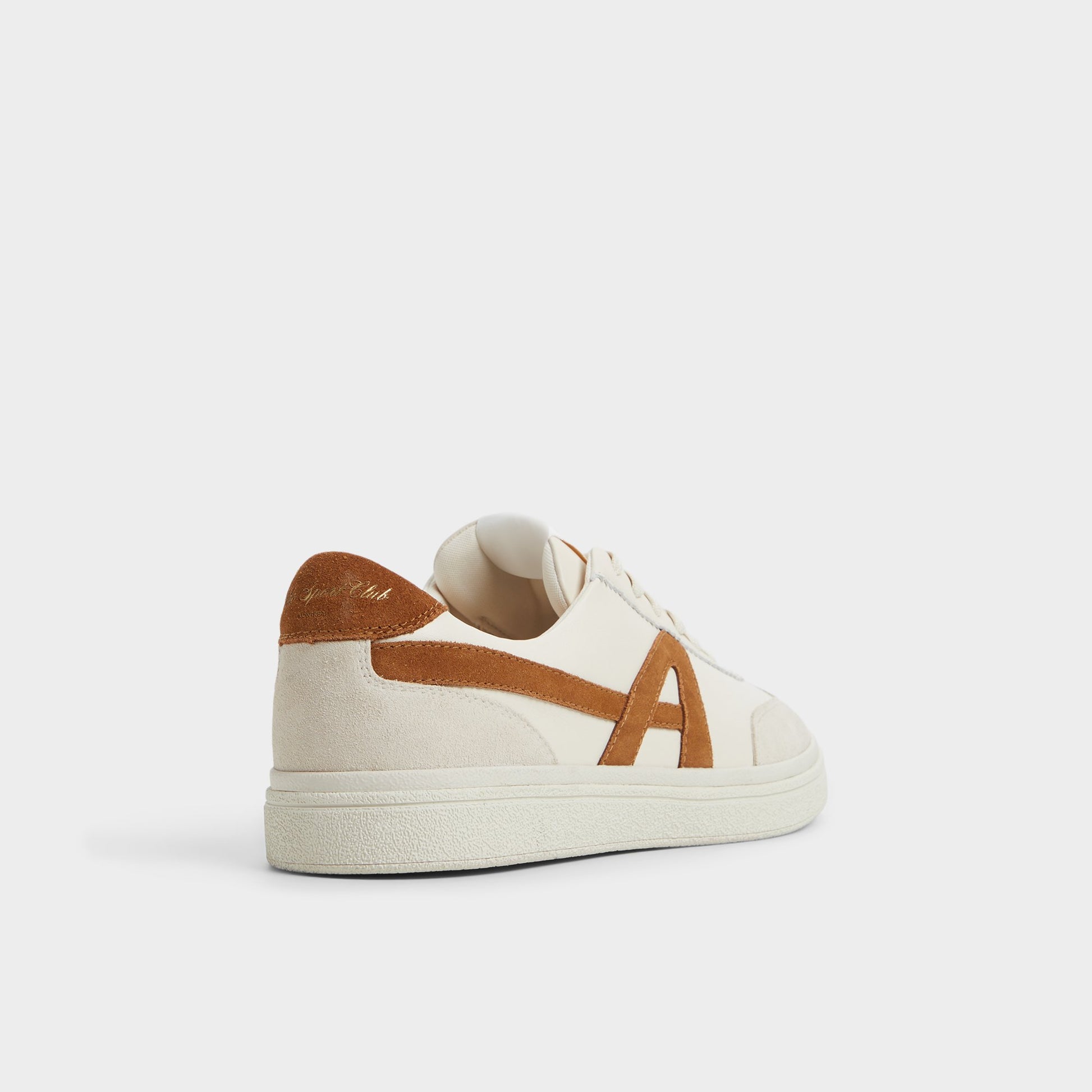 Three-quarter angle of Bone Clubtrainer Low top sneaker's back side