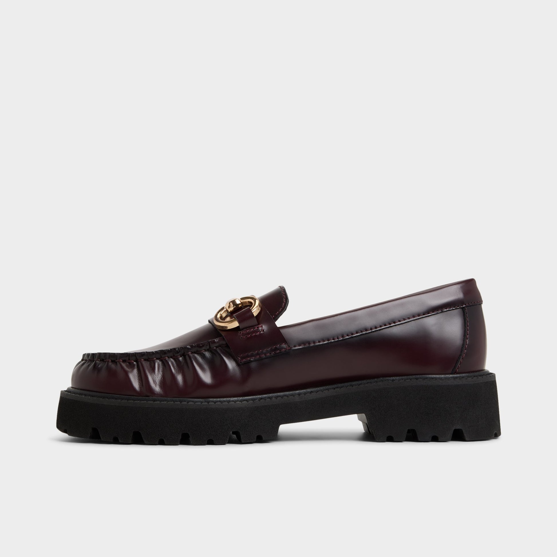 Side view of Bordo Danrose Loafer