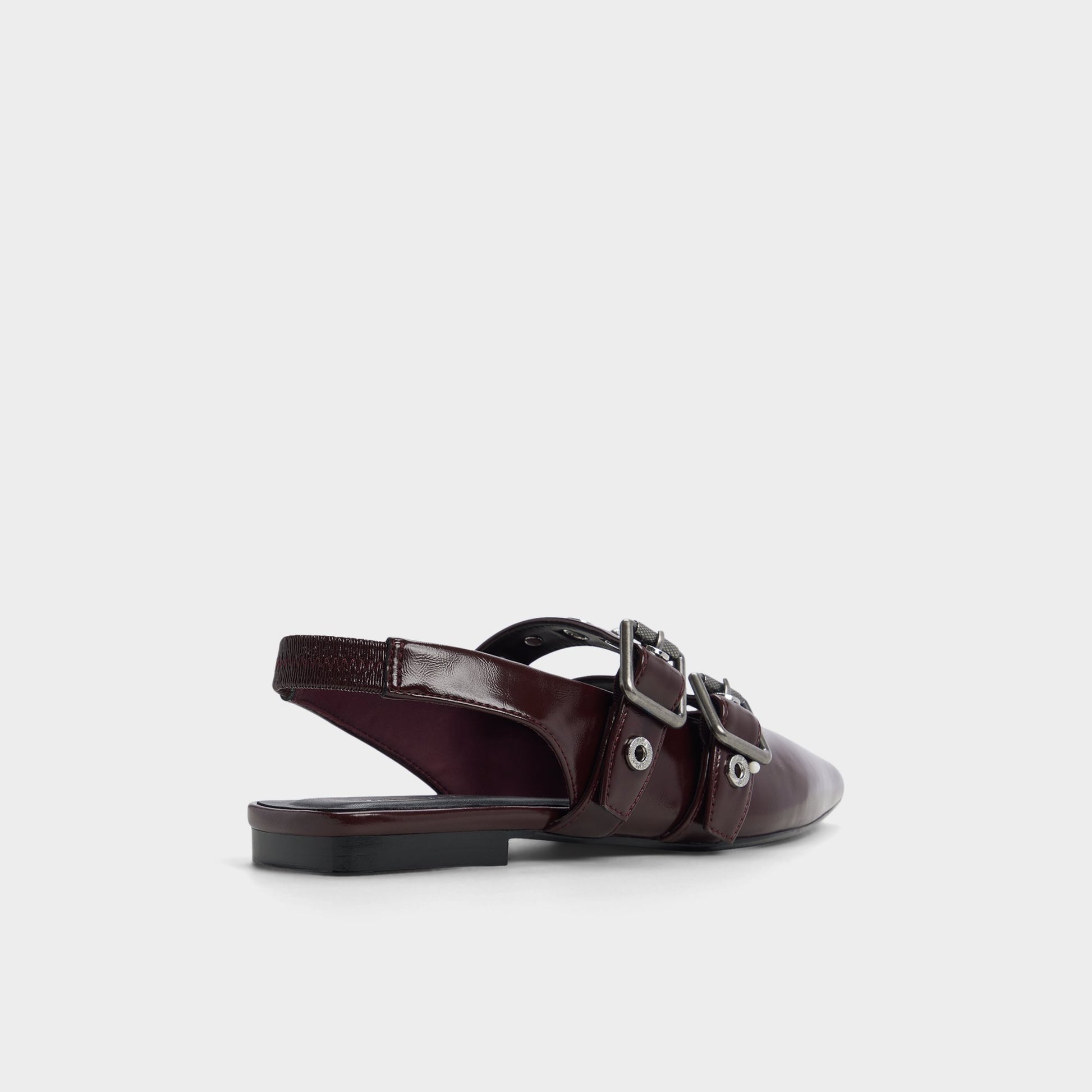 Three-quarter angle of Bordo Lotheillan Slingback ballerina's back side