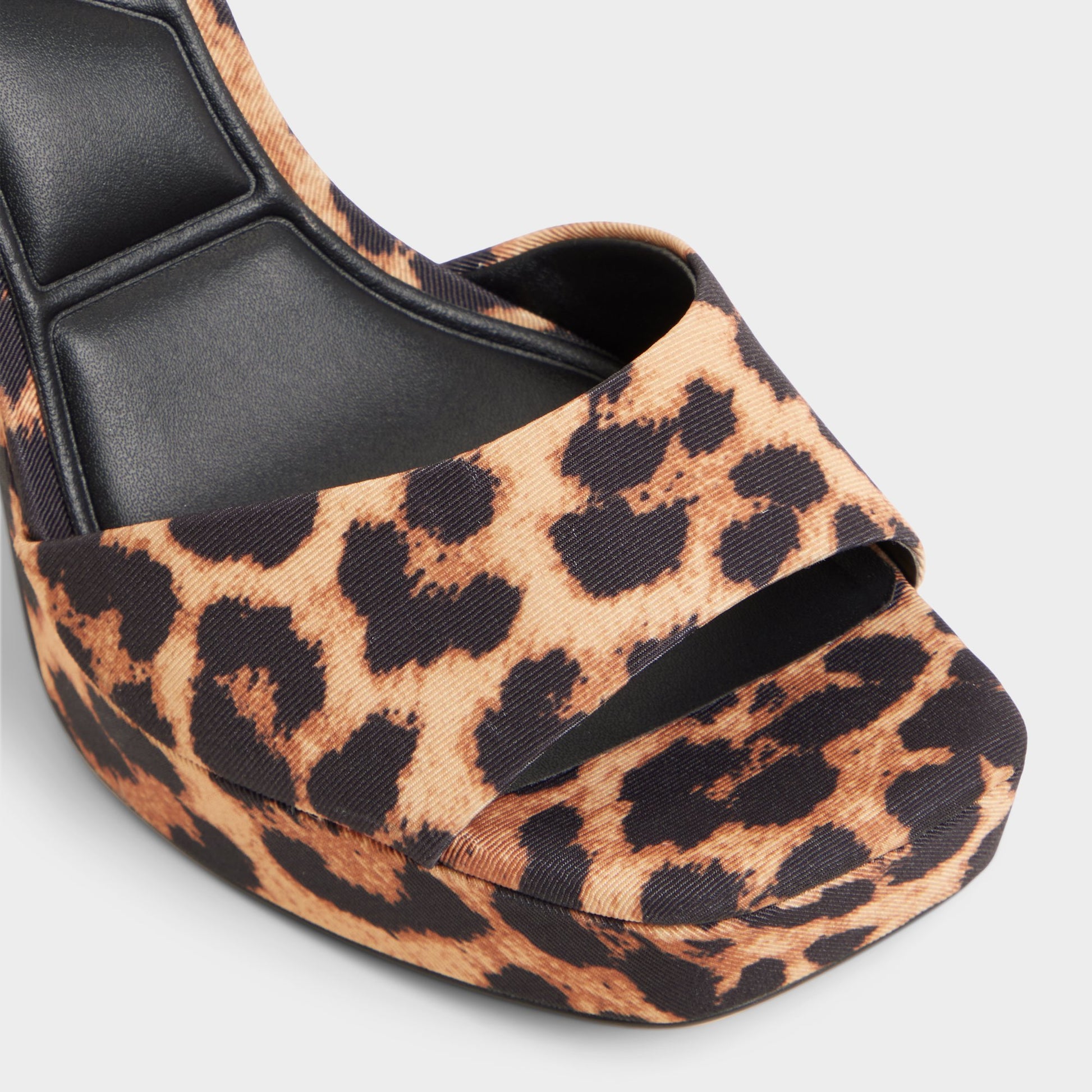Close-up of the Brown multi Chicgleam Heeled sandal