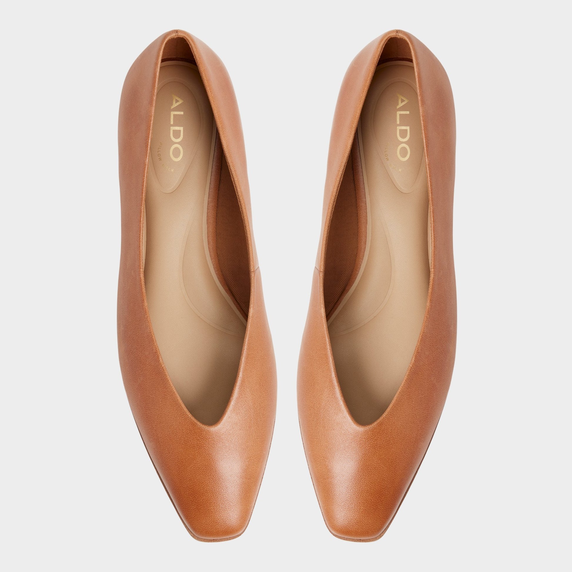 Top-down view of the Light Brown Devereteriel Slip-on