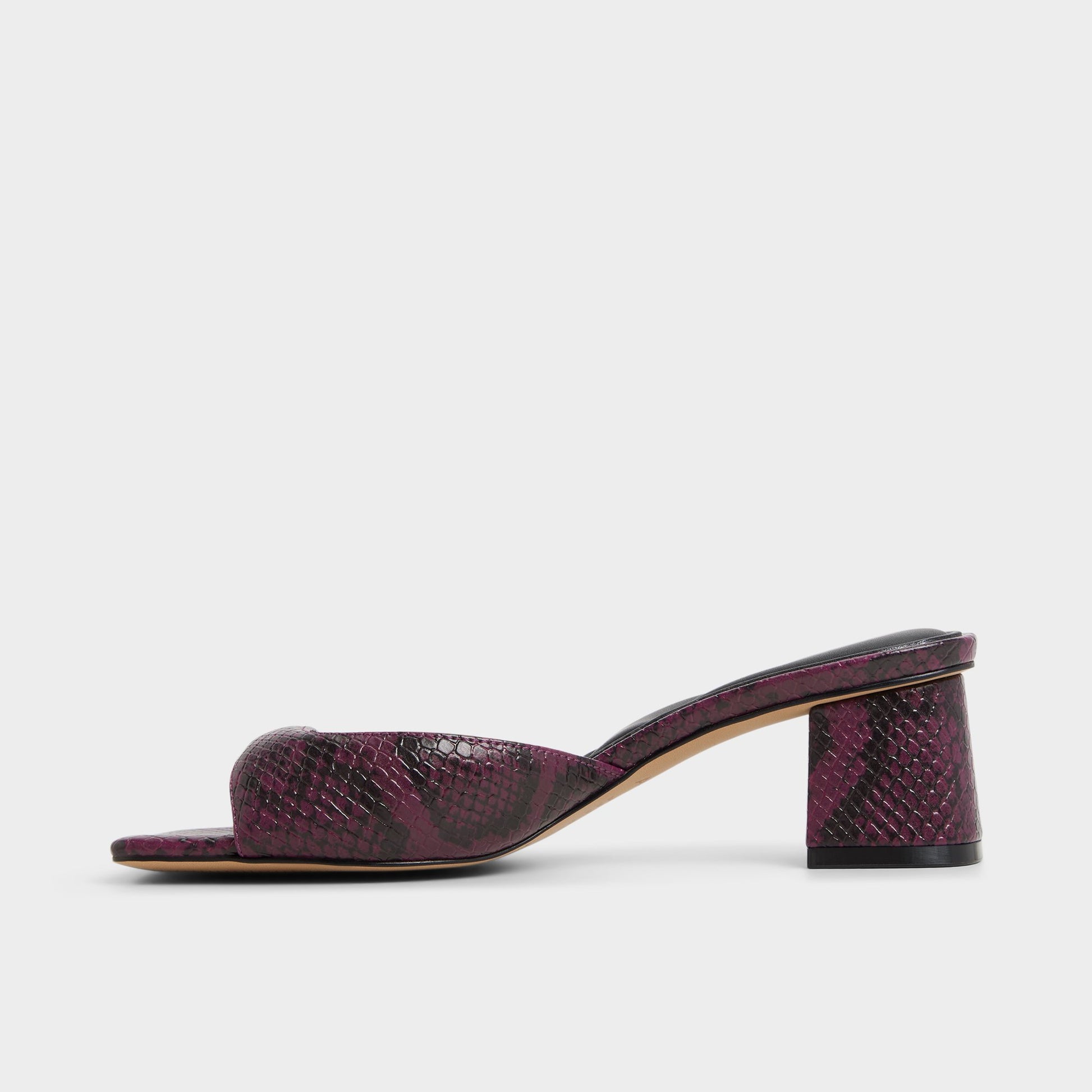 Side view of Bordo Aneky Heeled mule