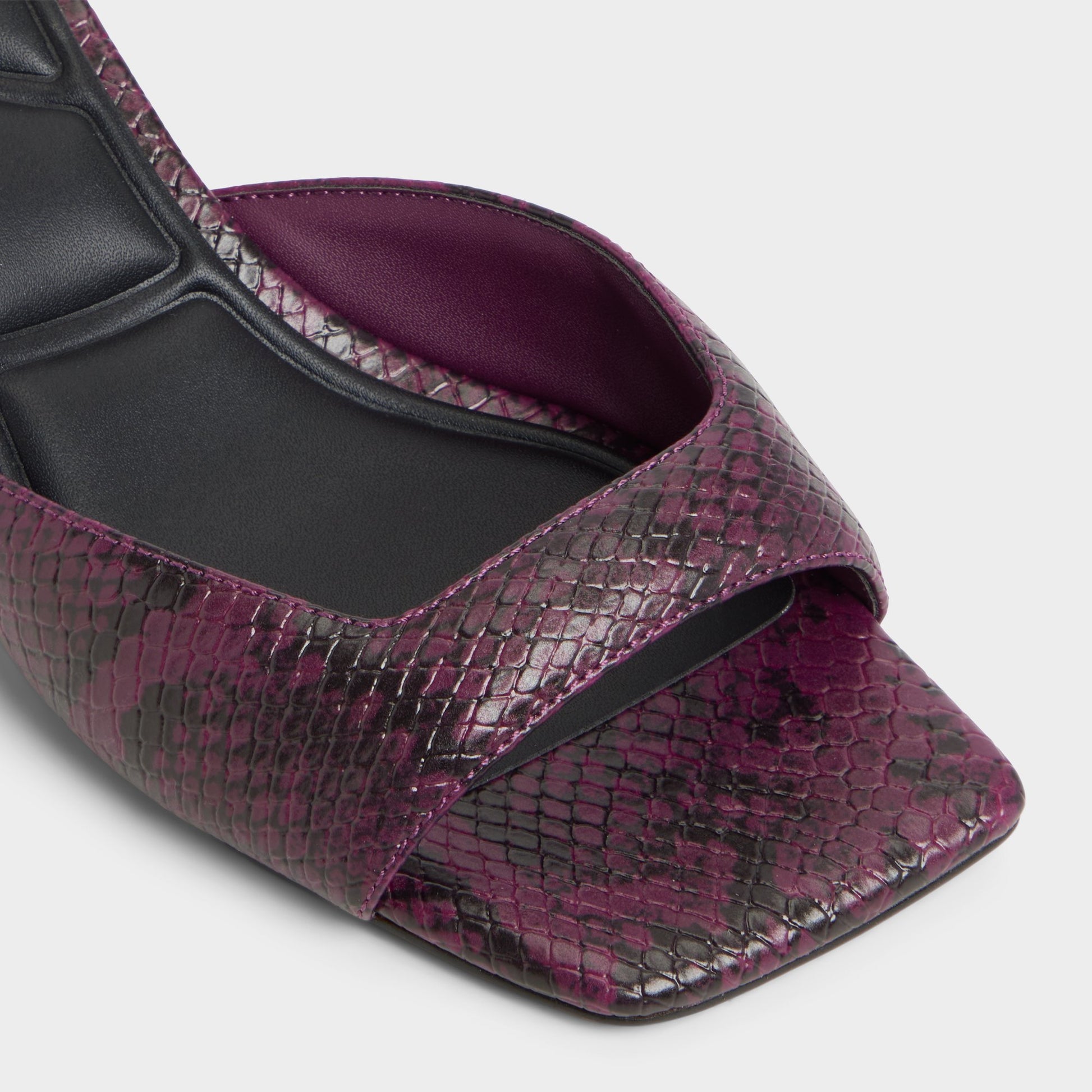 Close-up of the Bordo Aneky Heeled mule