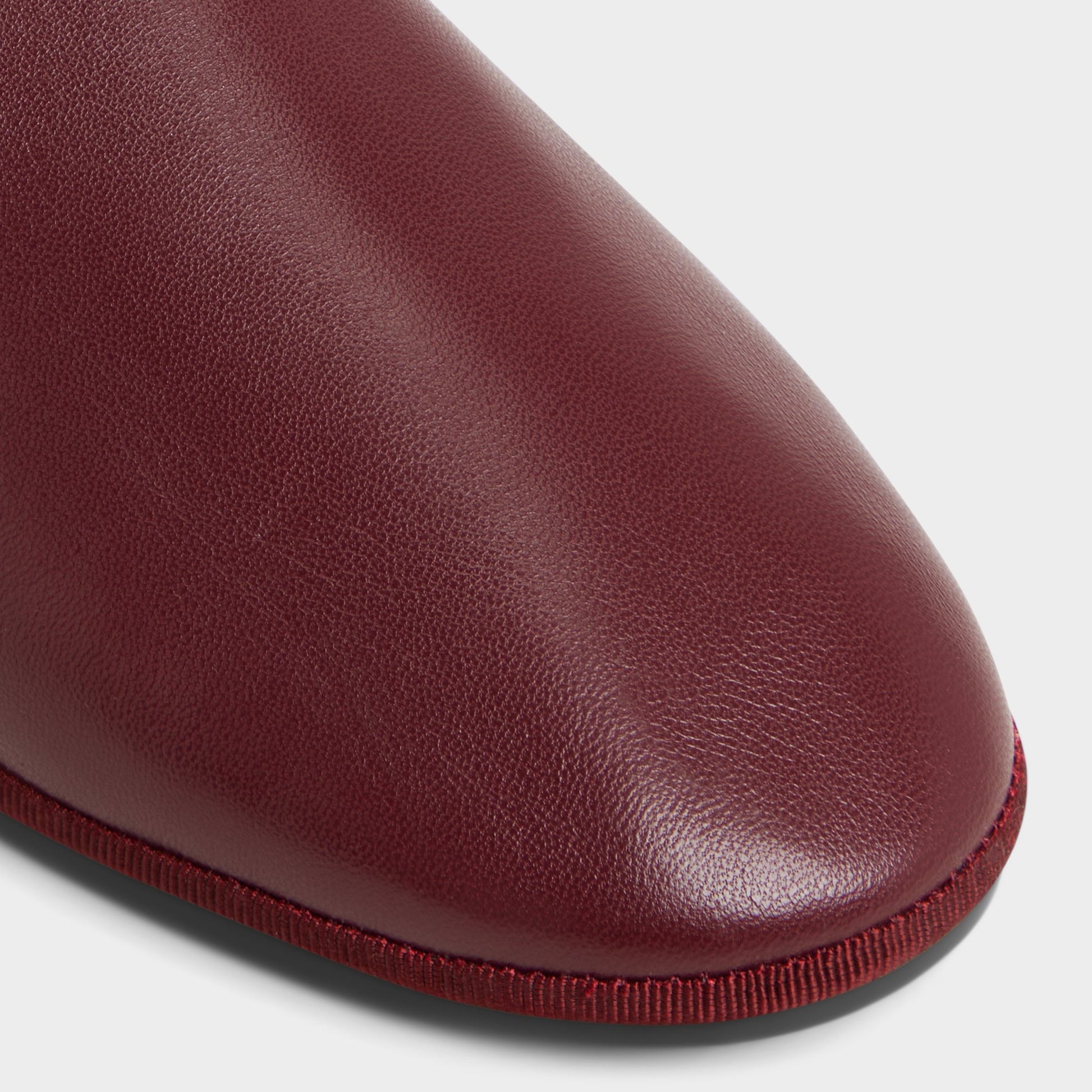Close-up of the Bordo Aurabelle Slip-on