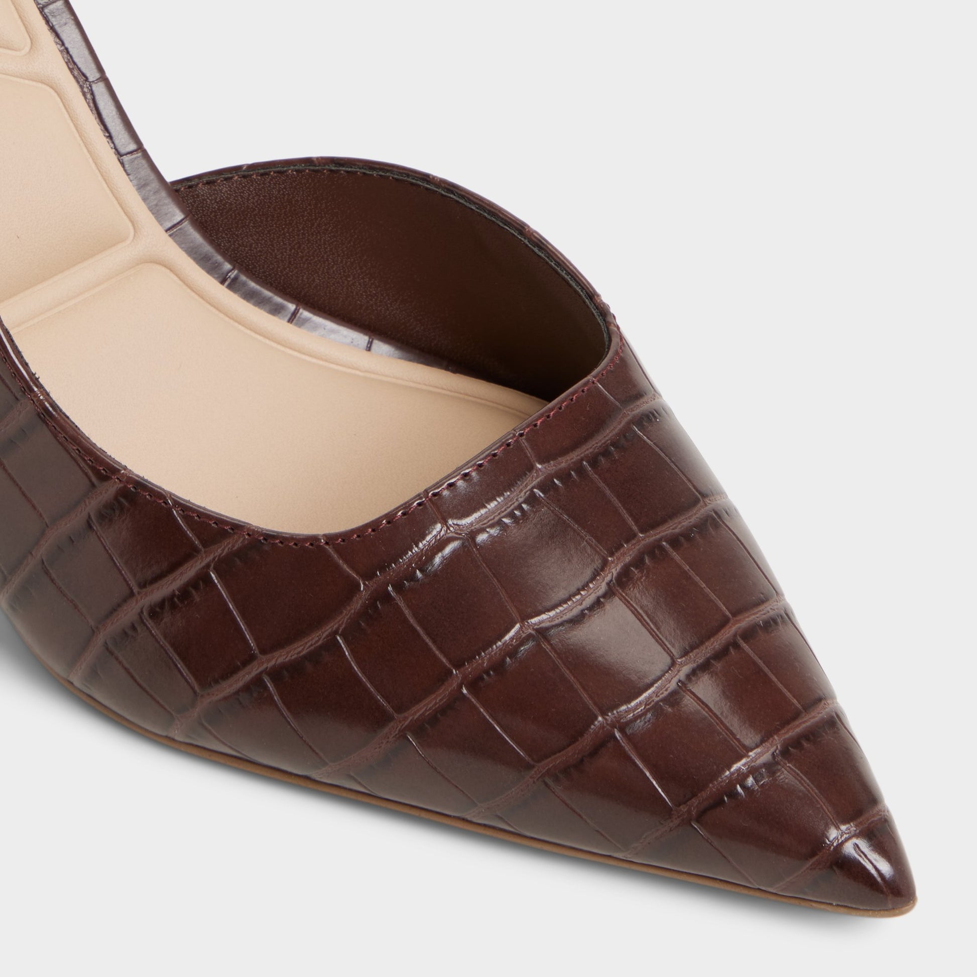 Close-up of the Dark brown Livianna Pump