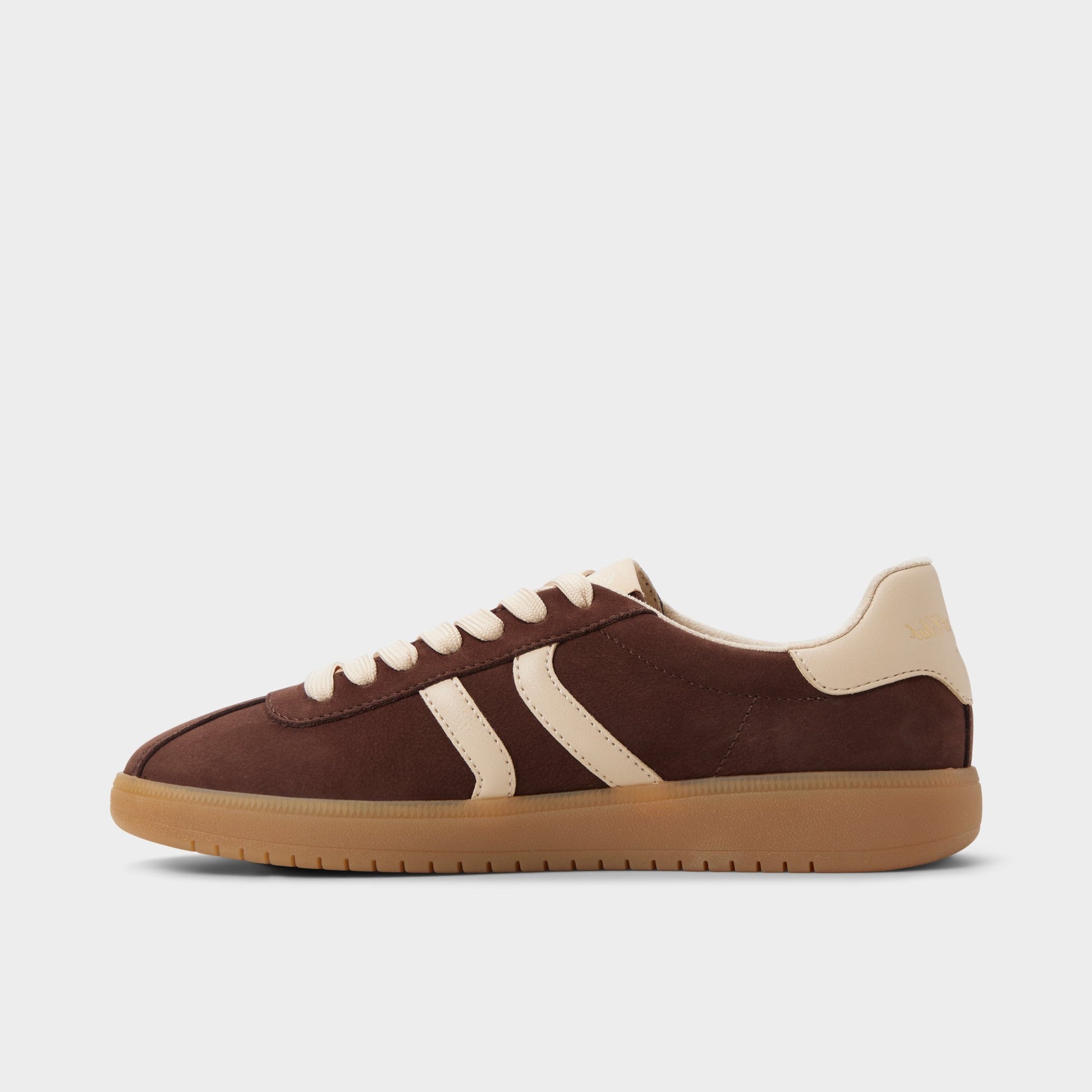 Side view of Dark Brown Chicsneaker Low top sneaker