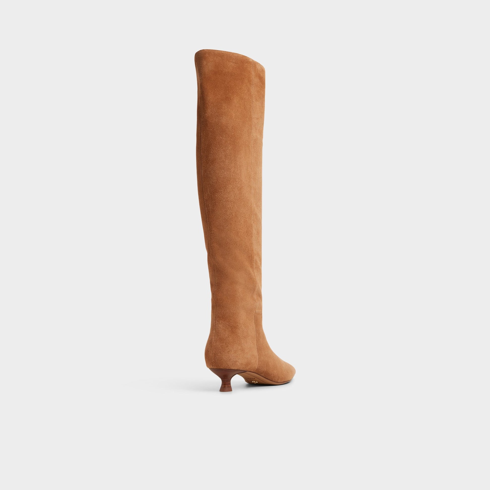Angle de trois quarts de l'arrière de Marron Moyen Muttsee Botte au-dessus du genou