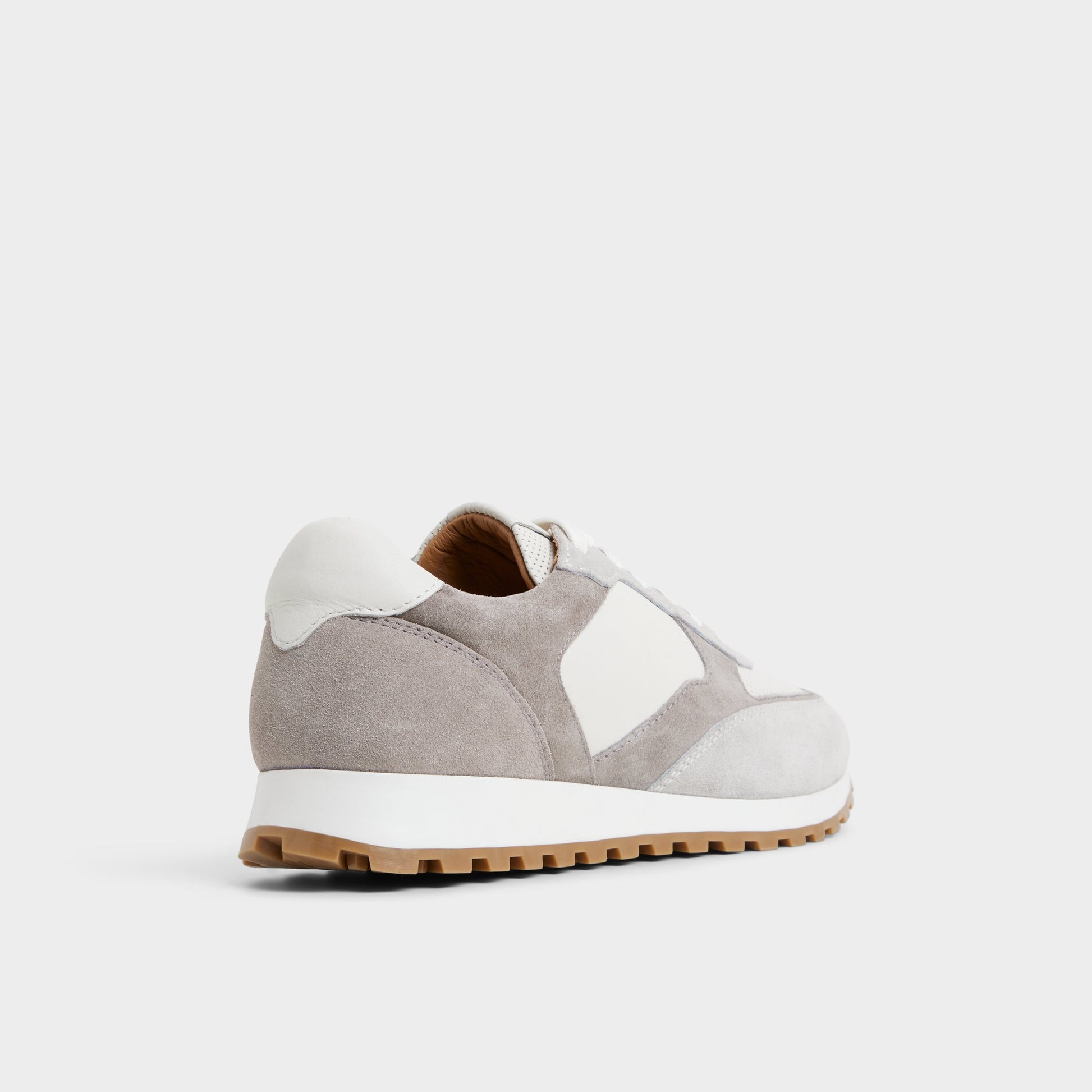 Three-quarter angle of Light Grey Gordo Low top sneaker's back side