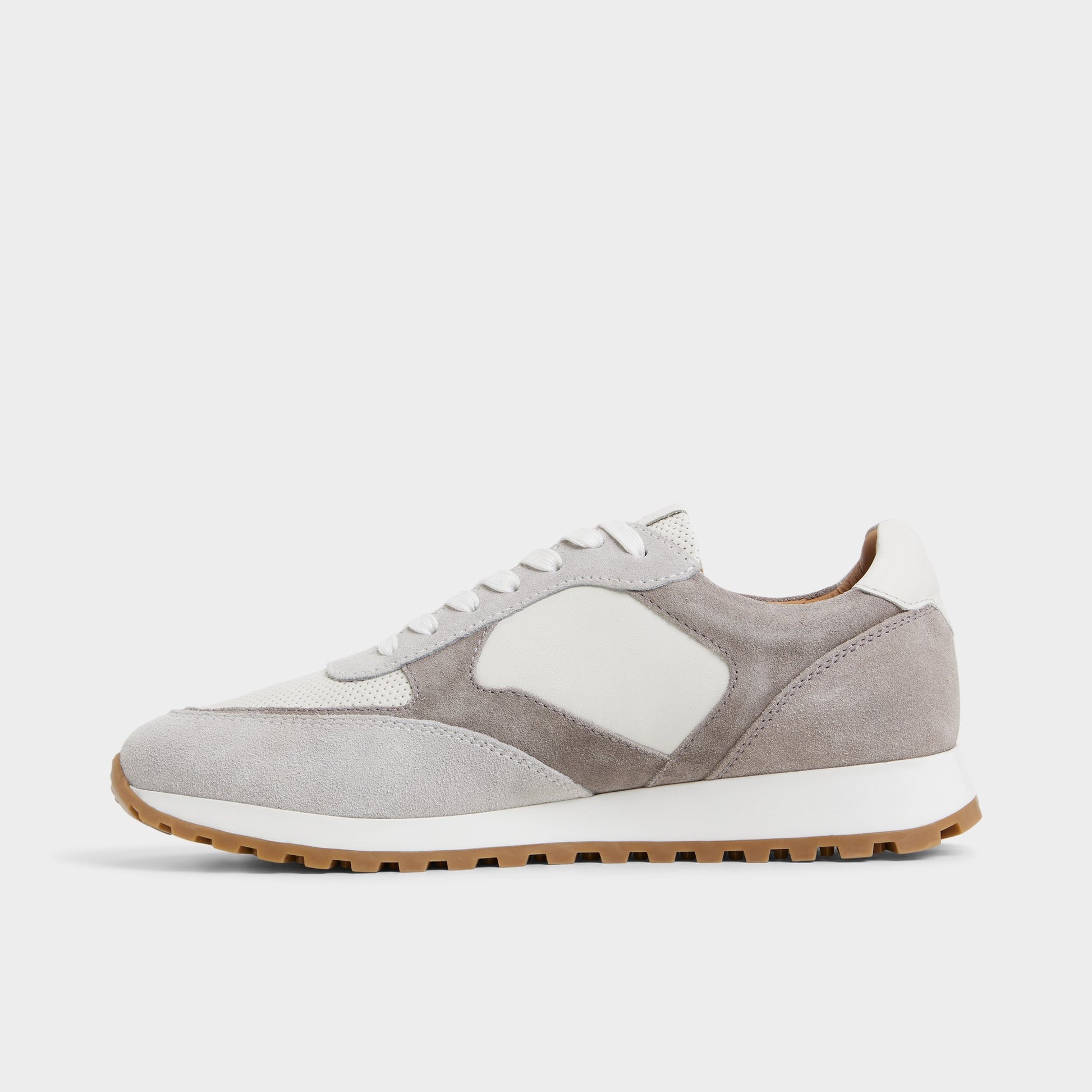 Side view of Light Grey Gordo Low top sneaker