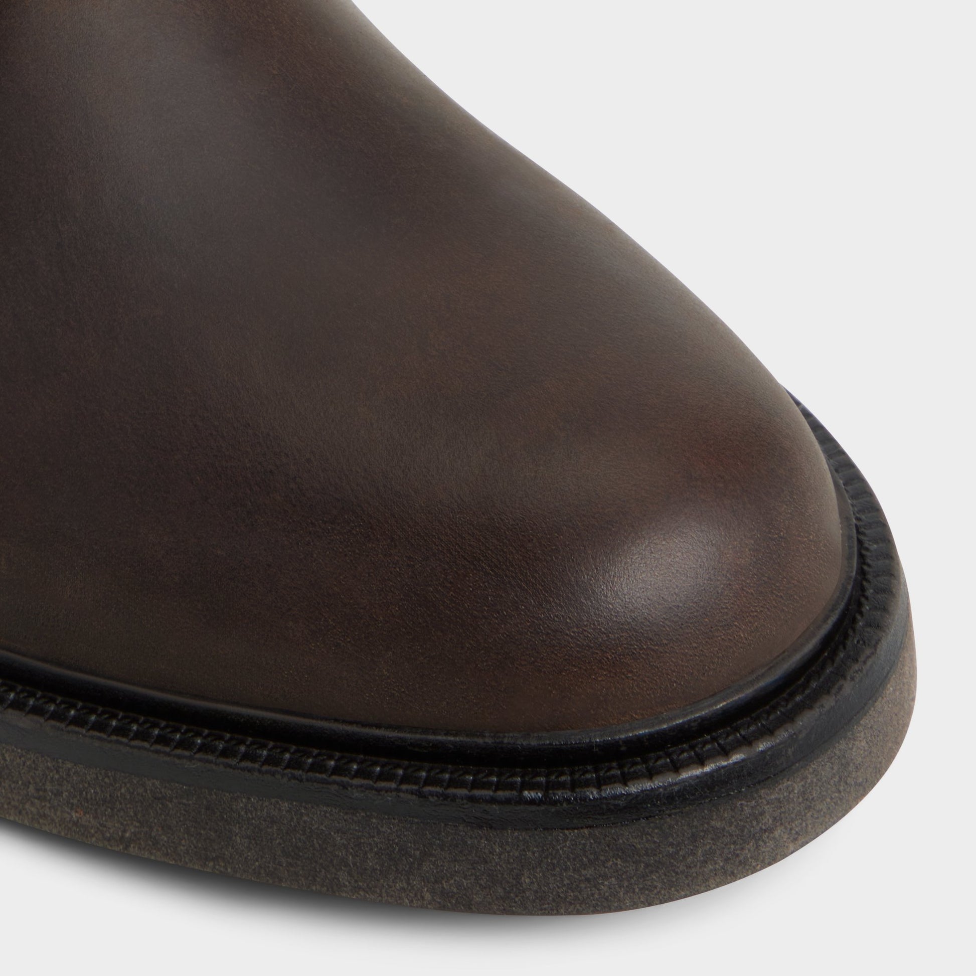 Close-up of the Dark brown Geoff Derby shoe