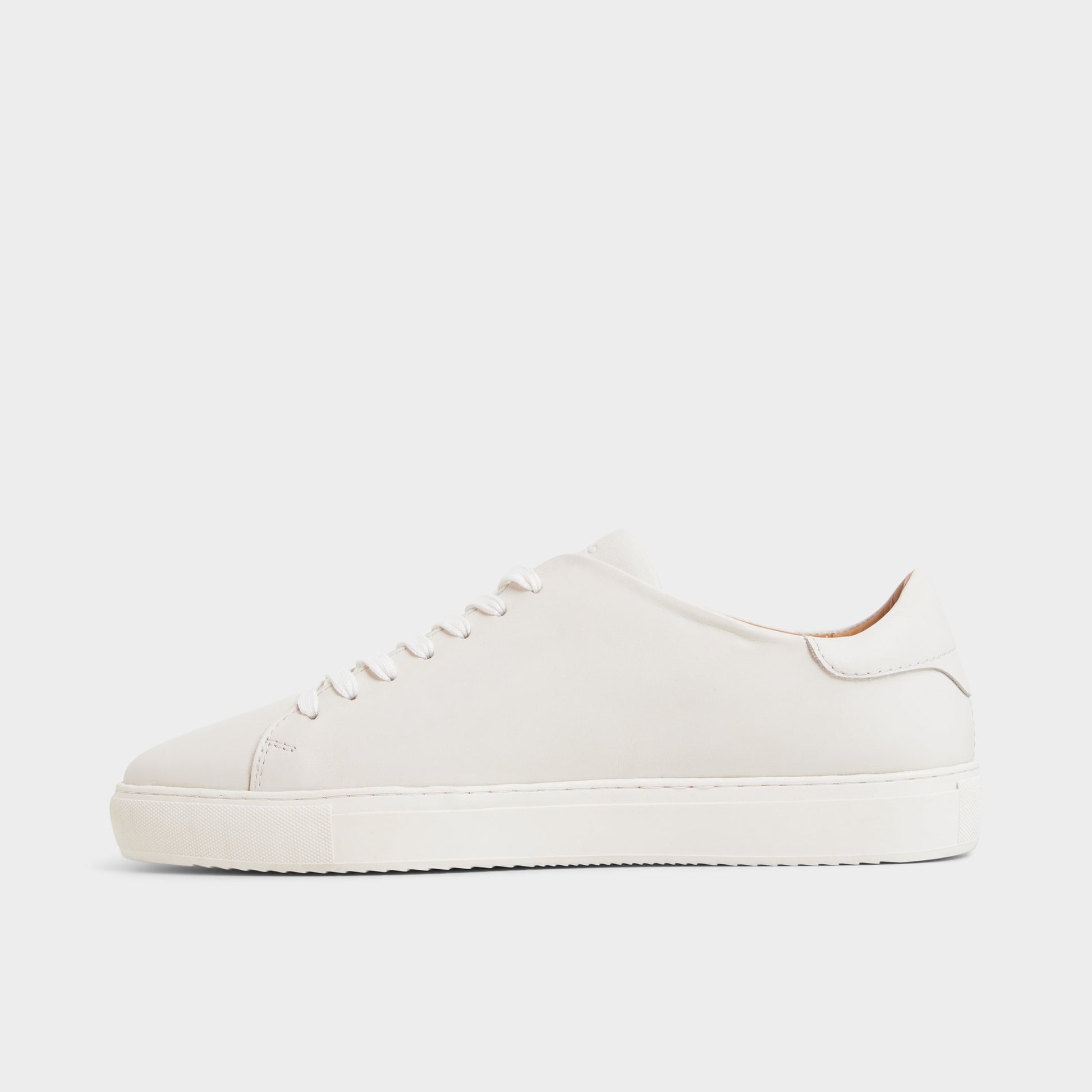 Side view of White Fonzo Low top sneaker