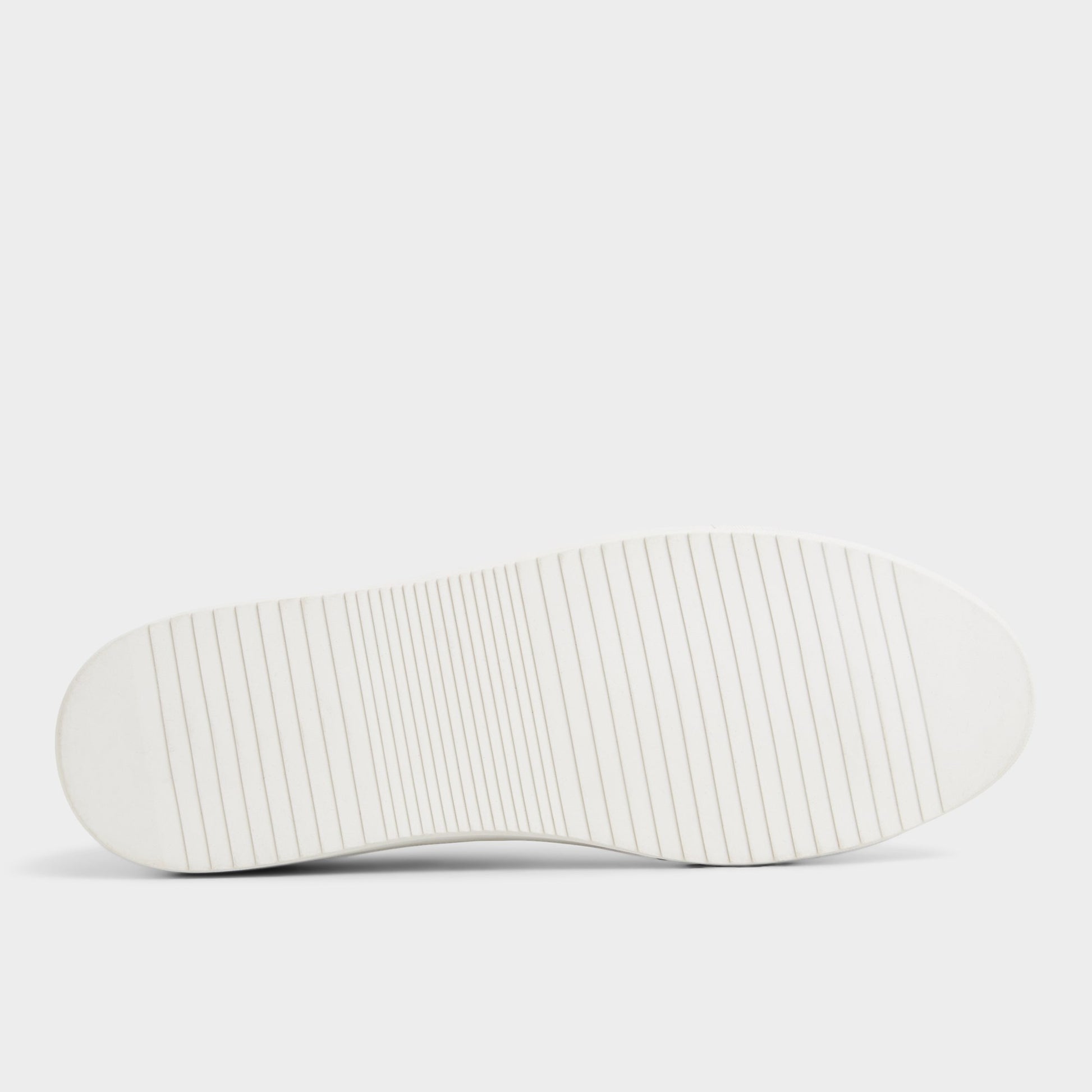 View of White Fonzo Low top sneaker's sole