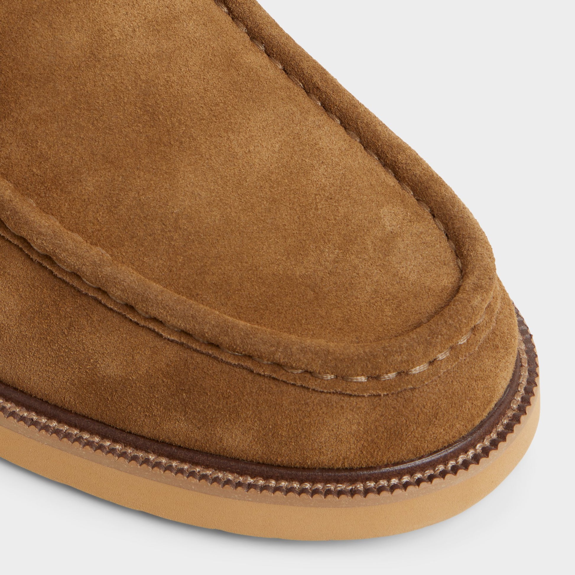 Close-up of the Light Brown Davie Chukka boot