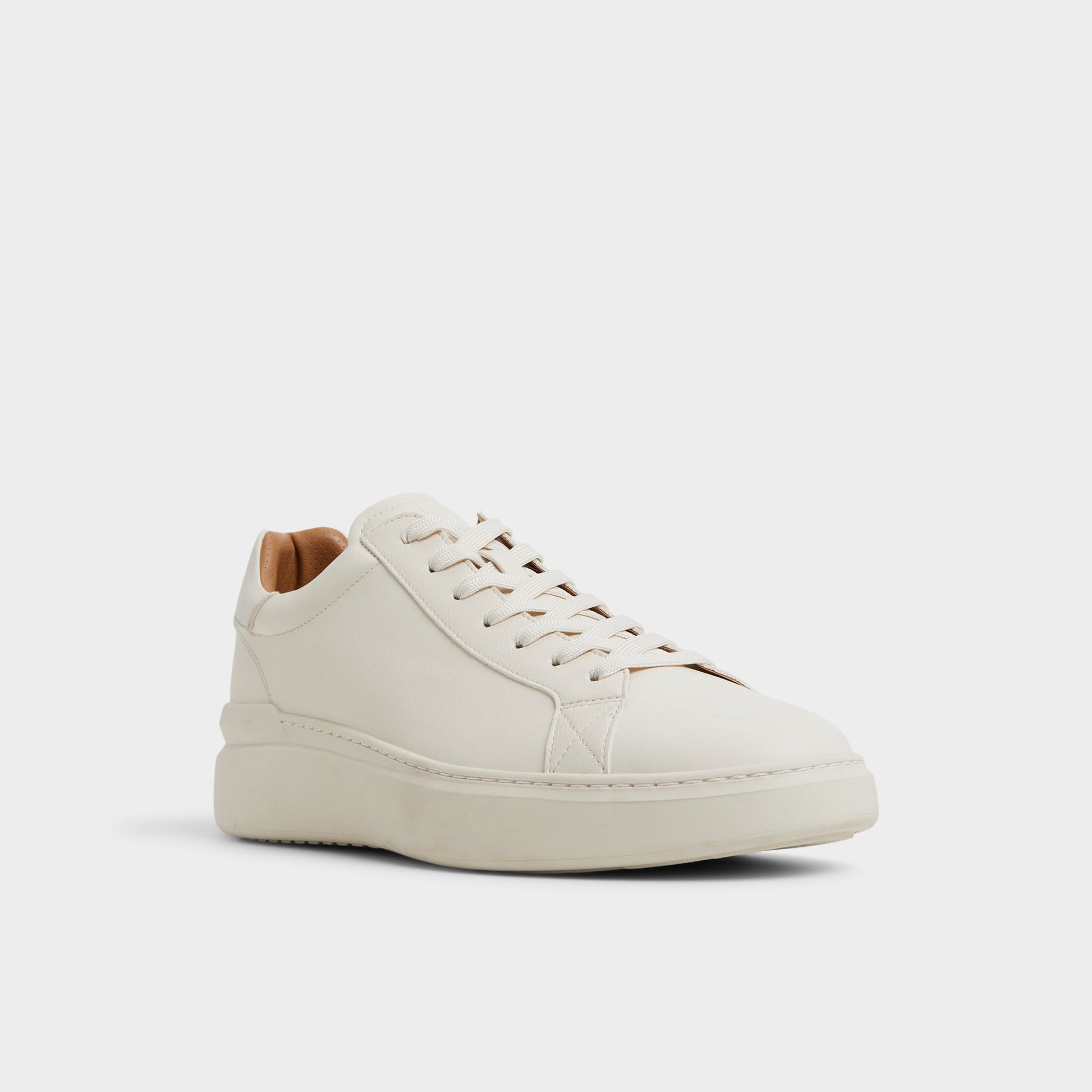 Three-quarter angle of Bone Toddy Low top sneaker's front side